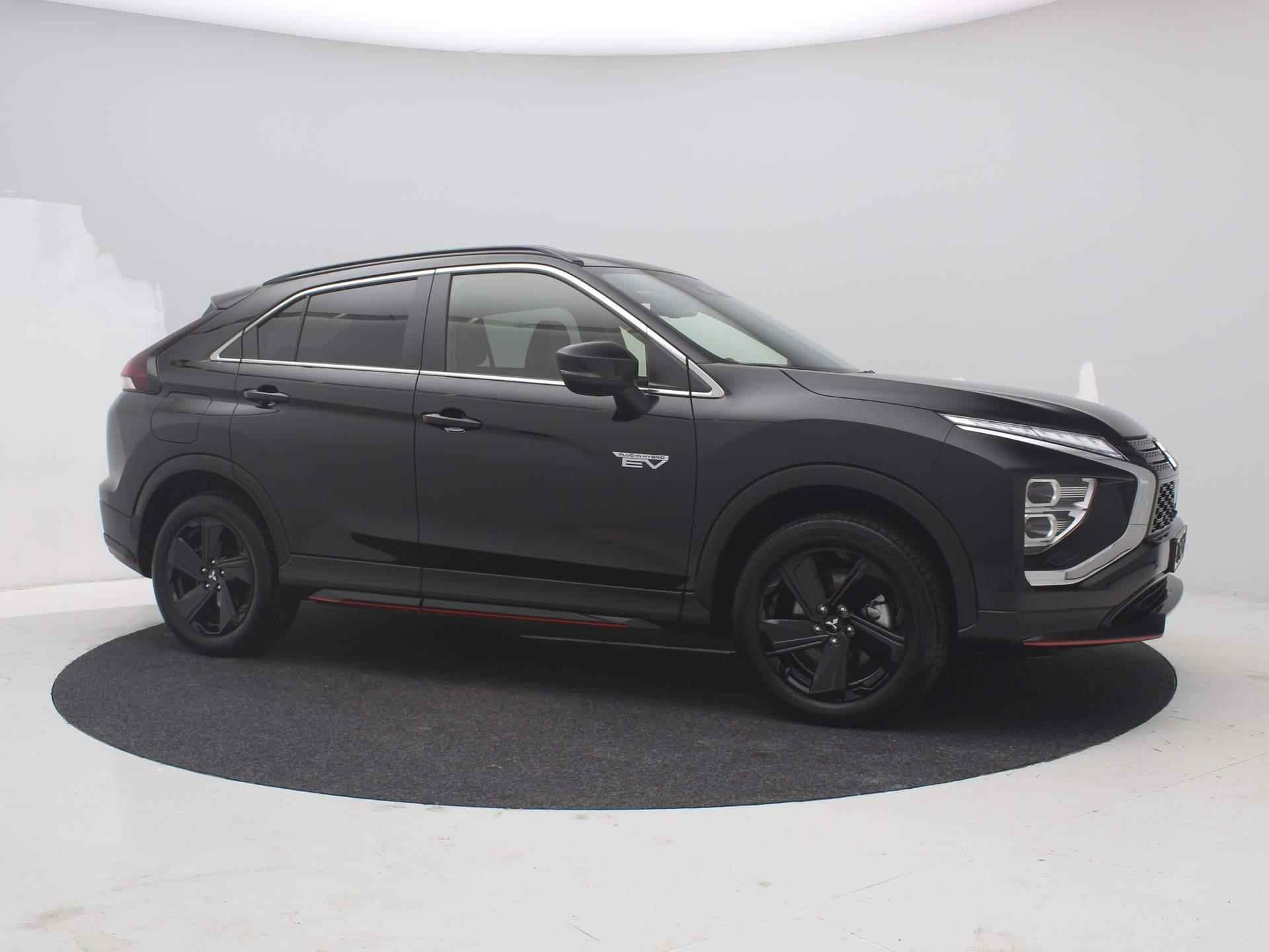 Mitsubishi Eclipse Cross 2.4 PHEV Black Edition / Origineel Nederlandse Auto / 1500kg Trekgewicht / 8 Jaar Fabrieksgarantie / - 12/74