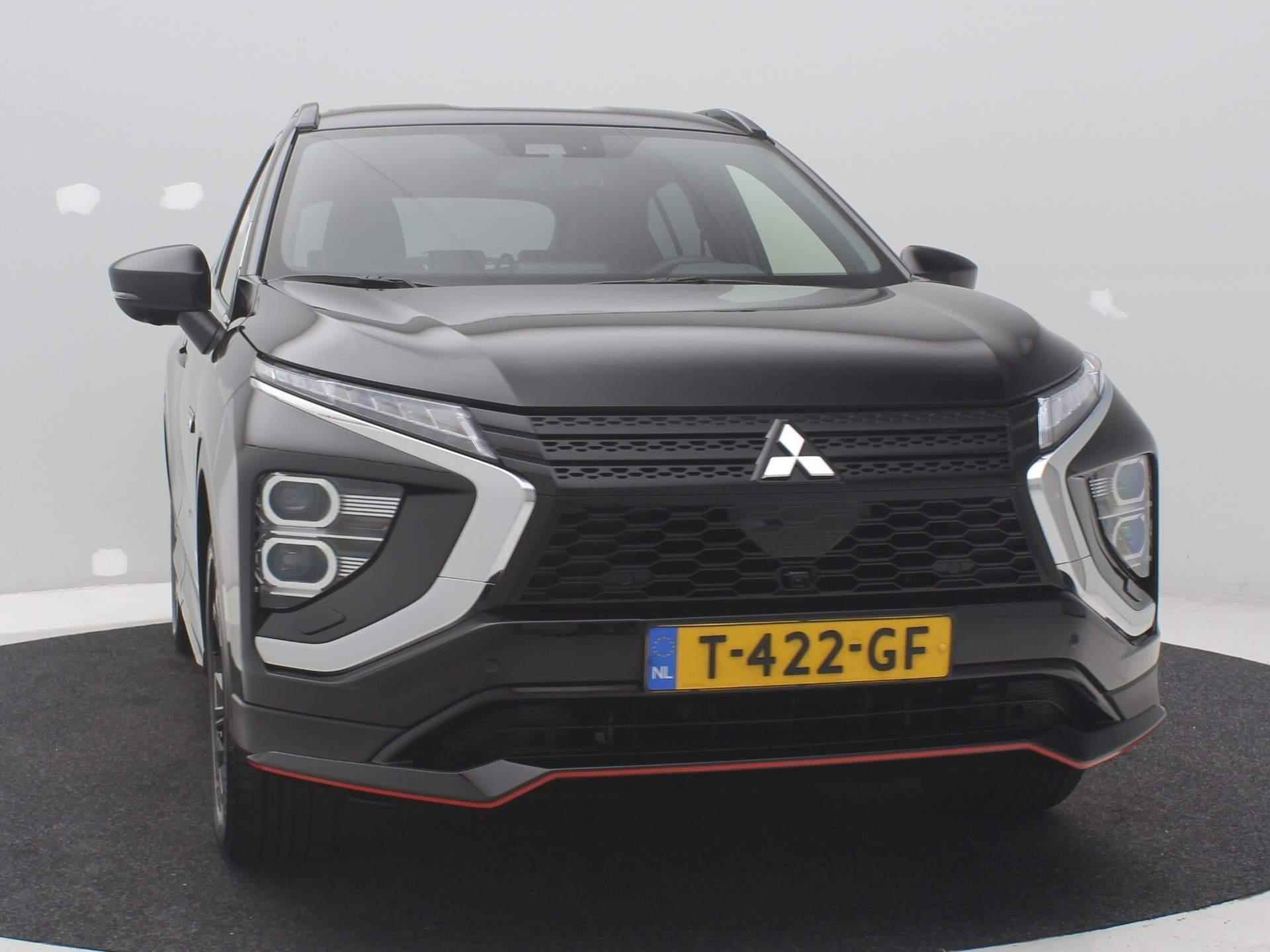 Mitsubishi Eclipse Cross 2.4 PHEV Black Edition / Origineel Nederlandse Auto / 1500kg Trekgewicht / 8 Jaar Fabrieksgarantie / - 18/74