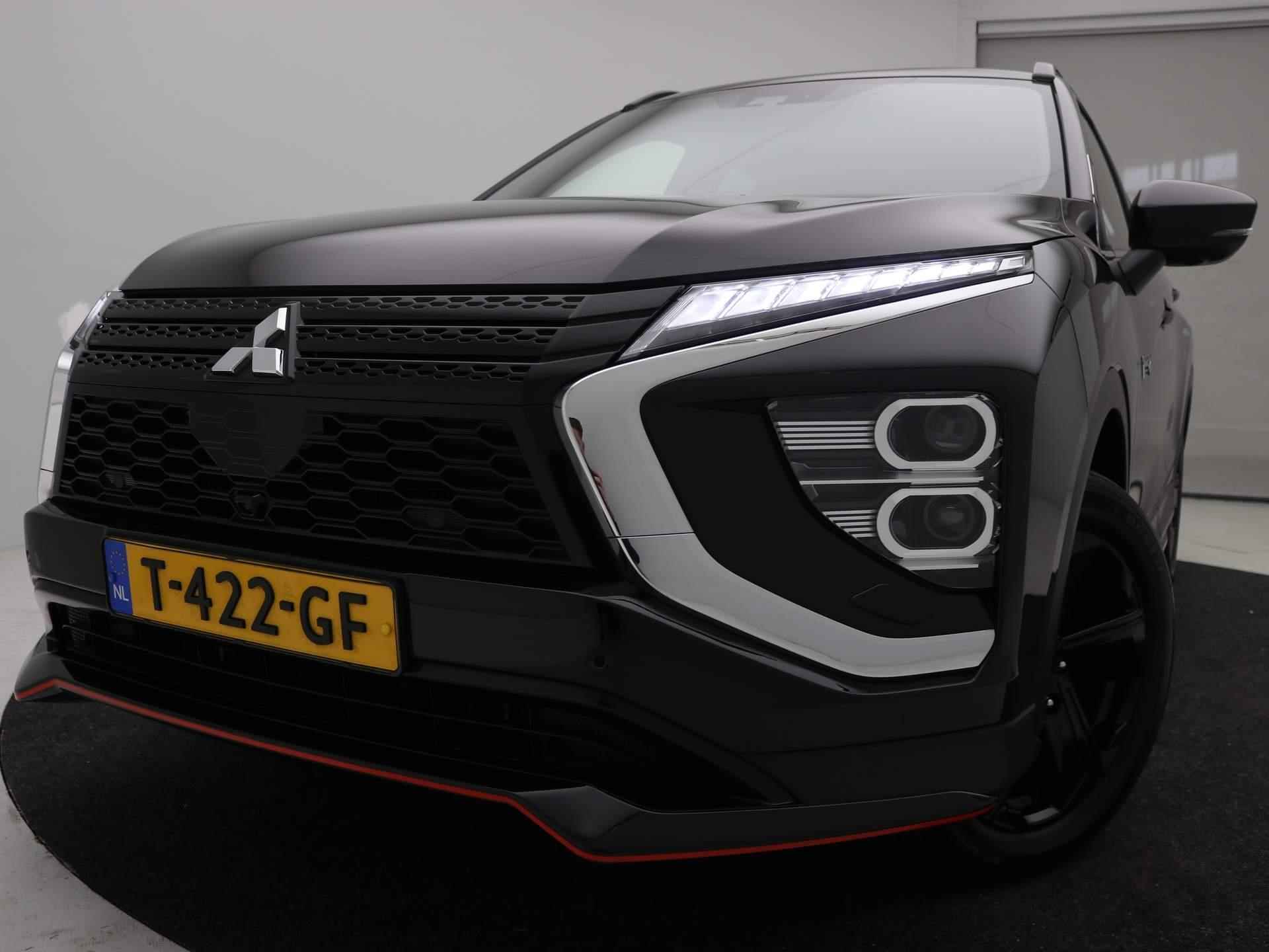 Mitsubishi Eclipse Cross 2.4 PHEV Black Edition / Origineel Nederlandse Auto / 1500kg Trekgewicht / 8 Jaar Fabrieksgarantie / - 20/74