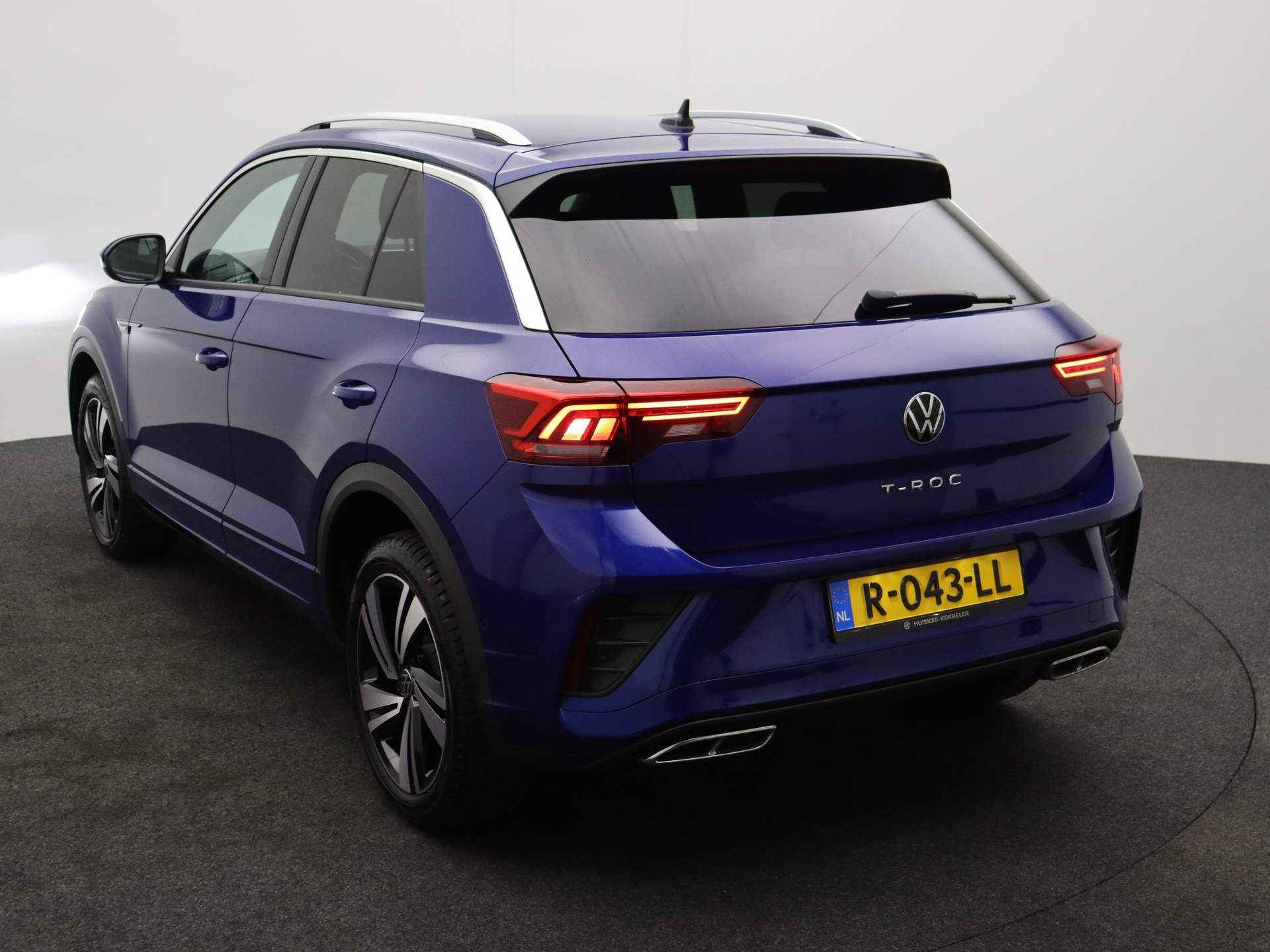 Volkswagen T-Roc R-Line 1.5 TSI 150pk DSG Automaat Adaptive cruise control, Navigatie, Airco, DAB, Parkeersensoren, App connect, LED verlichting, Parkeer assistent - 42/42