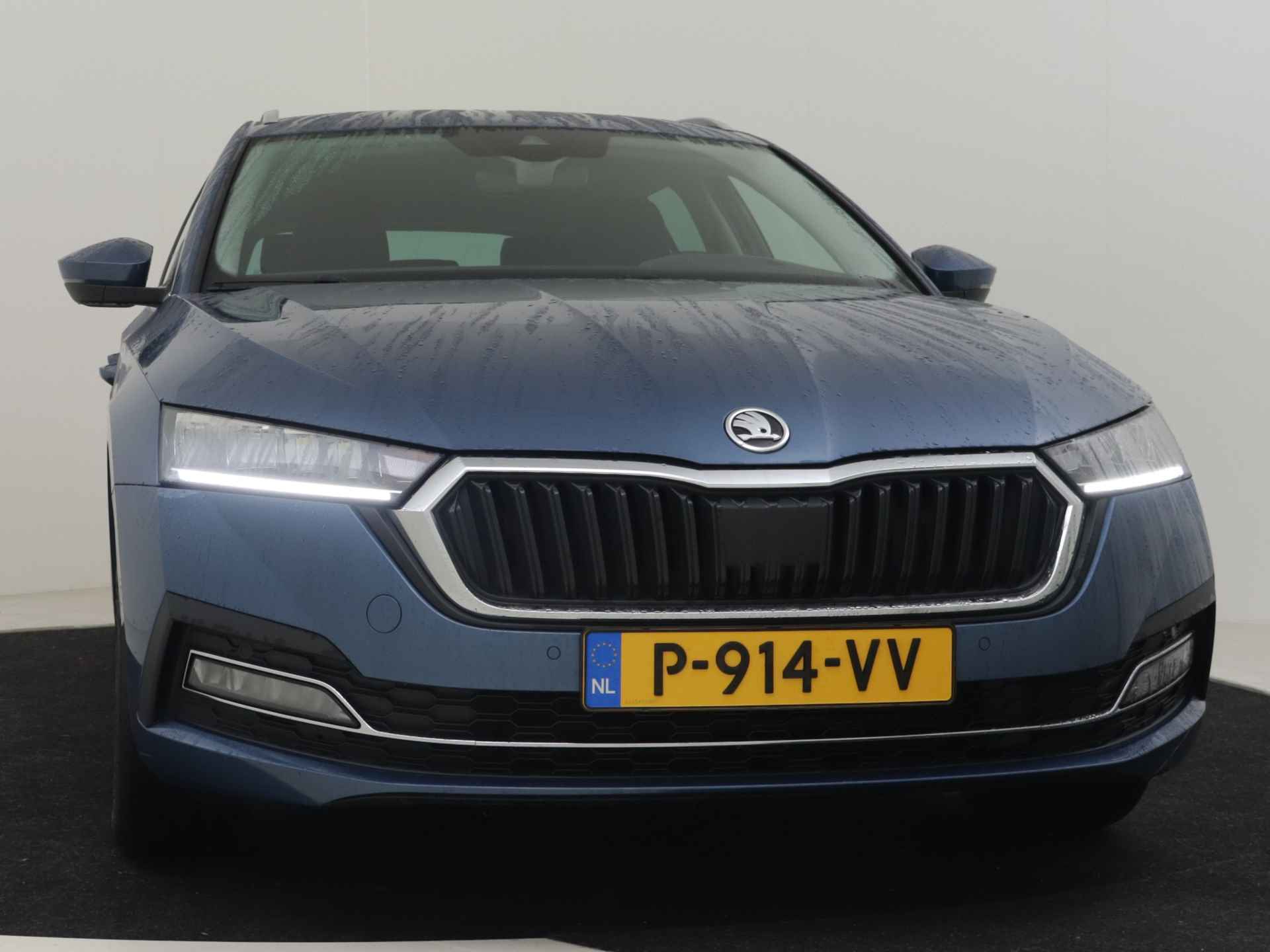 Škoda Octavia Combi 1.0 TSI Business Edition Plus 111pk | Head up display | Adaptief cruise control | Navigatie | Stoel + Stuur verwarming | K - 27/39