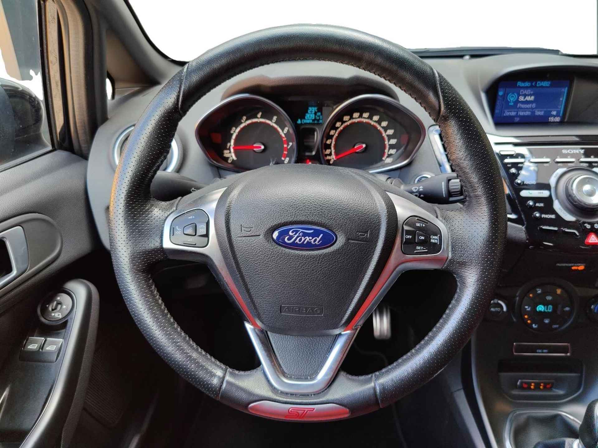 Ford Fiesta 1.6 ST2 182 PK Leder, Cruise/Climate Control, Sportstoelen, Apple Carplay, Achteruitrijcamera, Keyless, Navigatie, Bluetooth, Isofix,(MET GARANTIE*) - 14/30