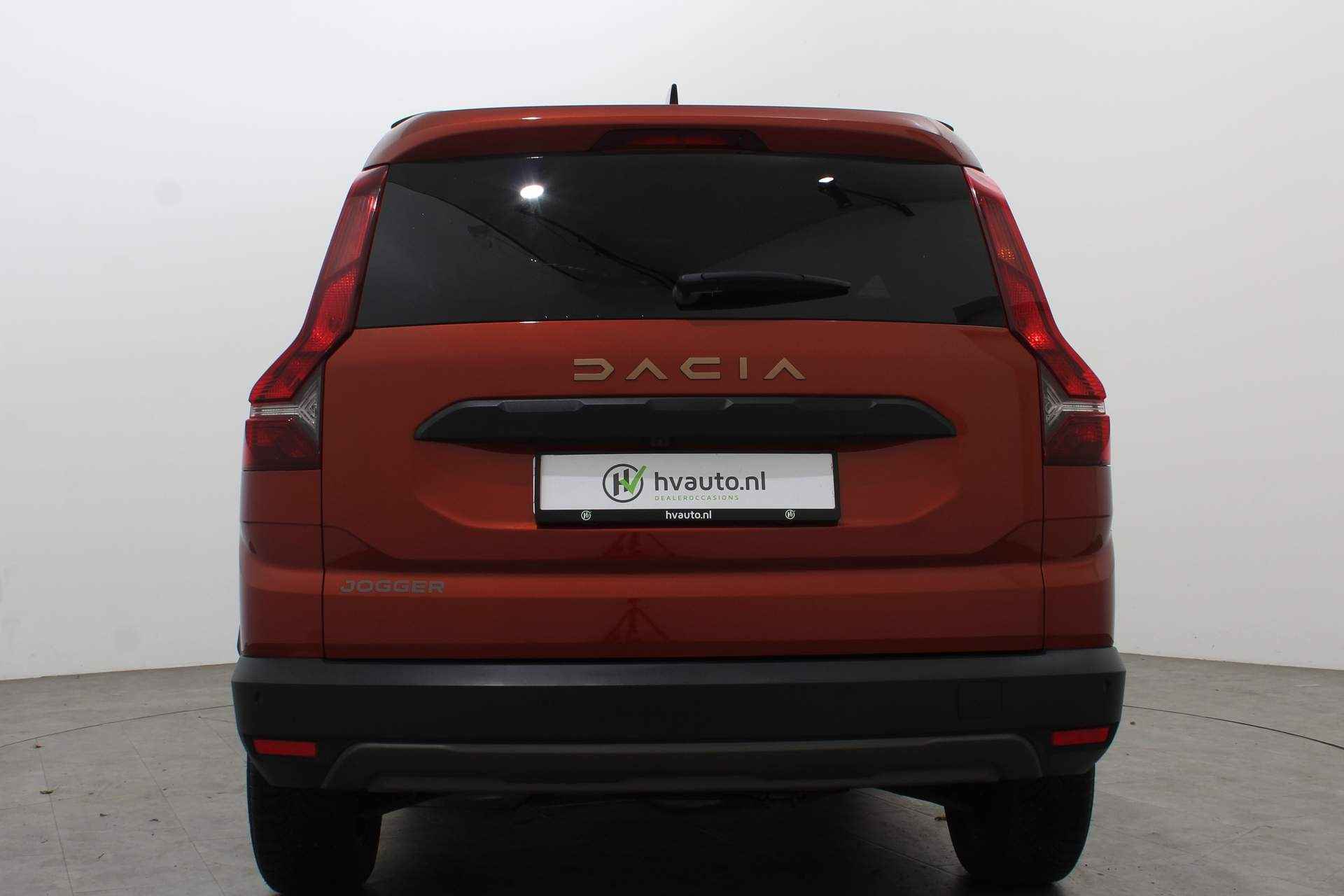 Dacia Jogger 1.0 TCe 100PK EXTREME 7-PERS. | Navi | LM-velgen | Camera | PDC v/a - 22/47