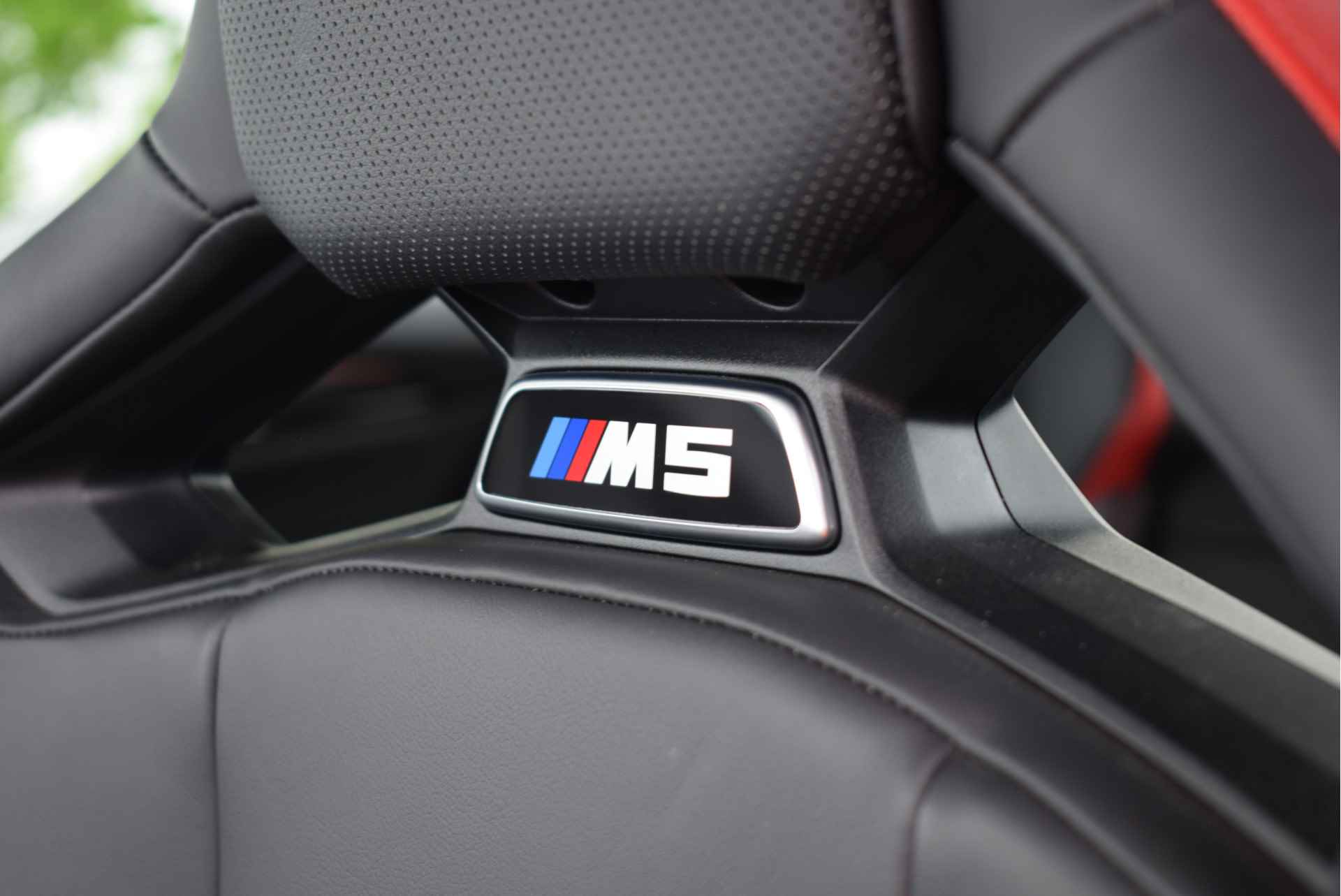 BMW 5 Serie M5 CS High Executive Automaat / M Carbon kuipstoelen / M Carbon-keramisch remmen / Laserlight / Parking Assistant / Live Cockpit Professional - 24/37