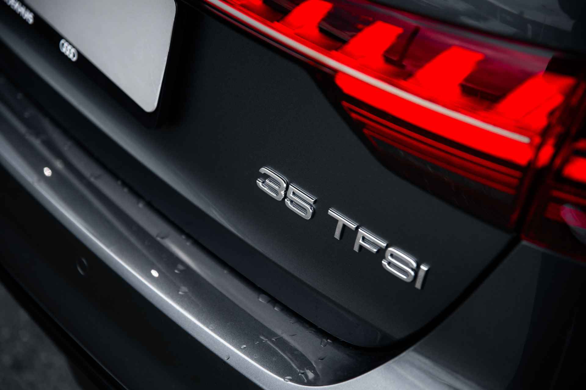 Audi A4 Avant 35 TFSI S edition Competition | Stoelverwarming - 26/57