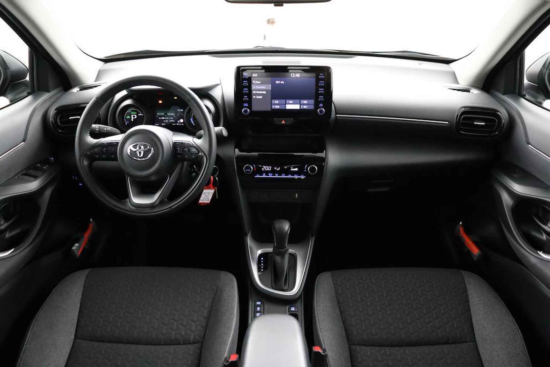 Toyota Yaris Cross 1.5 Hybrid Active | Apple Carplay/Android Auto | Parkeercamera | Climate-control | Adaptieve Cruise-Control | - 4/48