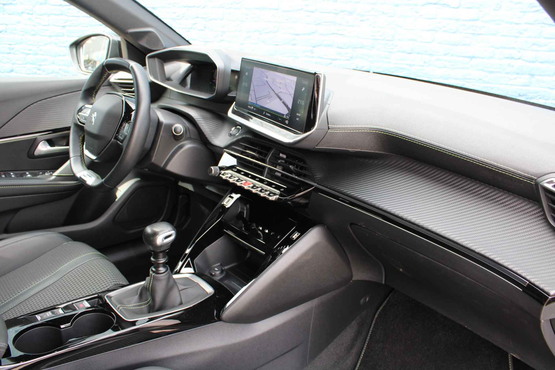 Peugeot 208 5drs 1.2 PureTech 100pk GT-Line | Navigatie | Camera | Full LED | Spoiler | 23.500km | Apple Carplay | - 4/34