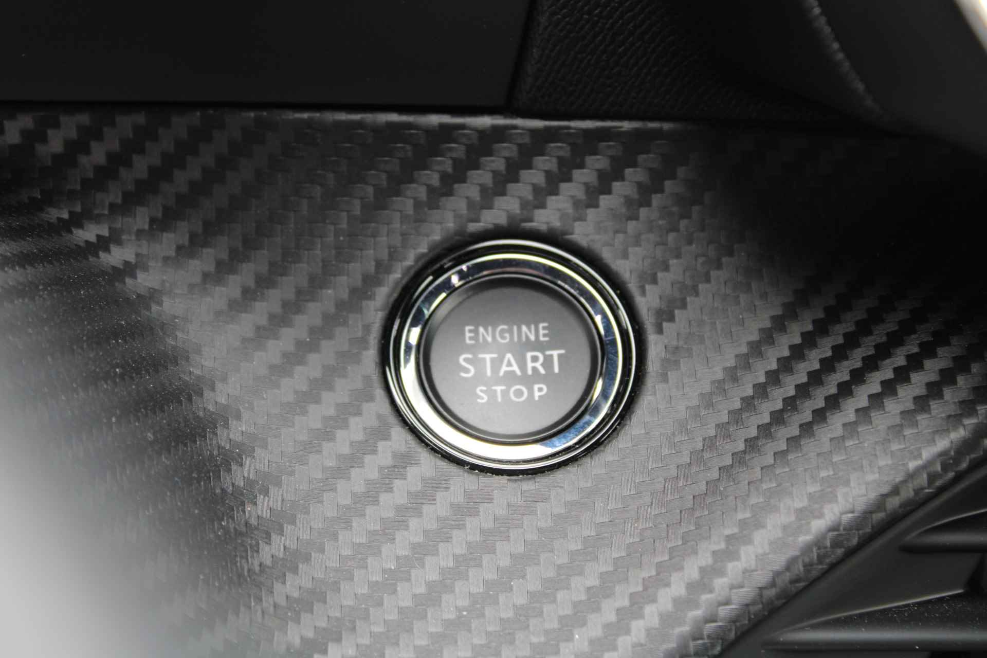 Peugeot 208 5drs 1.2 PureTech 100pk GT-Line | Navigatie | Camera | Full LED | Spoiler | 23.500km | Apple Carplay | - 24/34