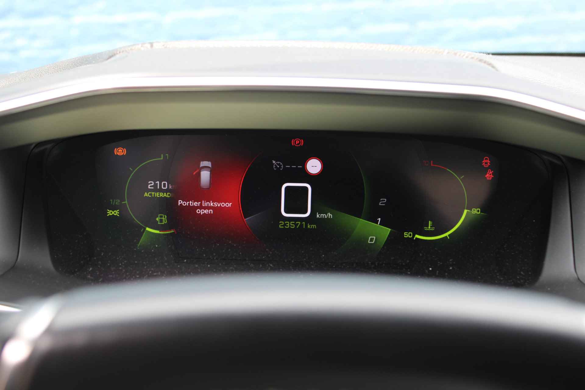 Peugeot 208 5drs 1.2 PureTech 100pk GT-Line | Navigatie | Camera | Full LED | Spoiler | 23.500km | Apple Carplay | - 28/34