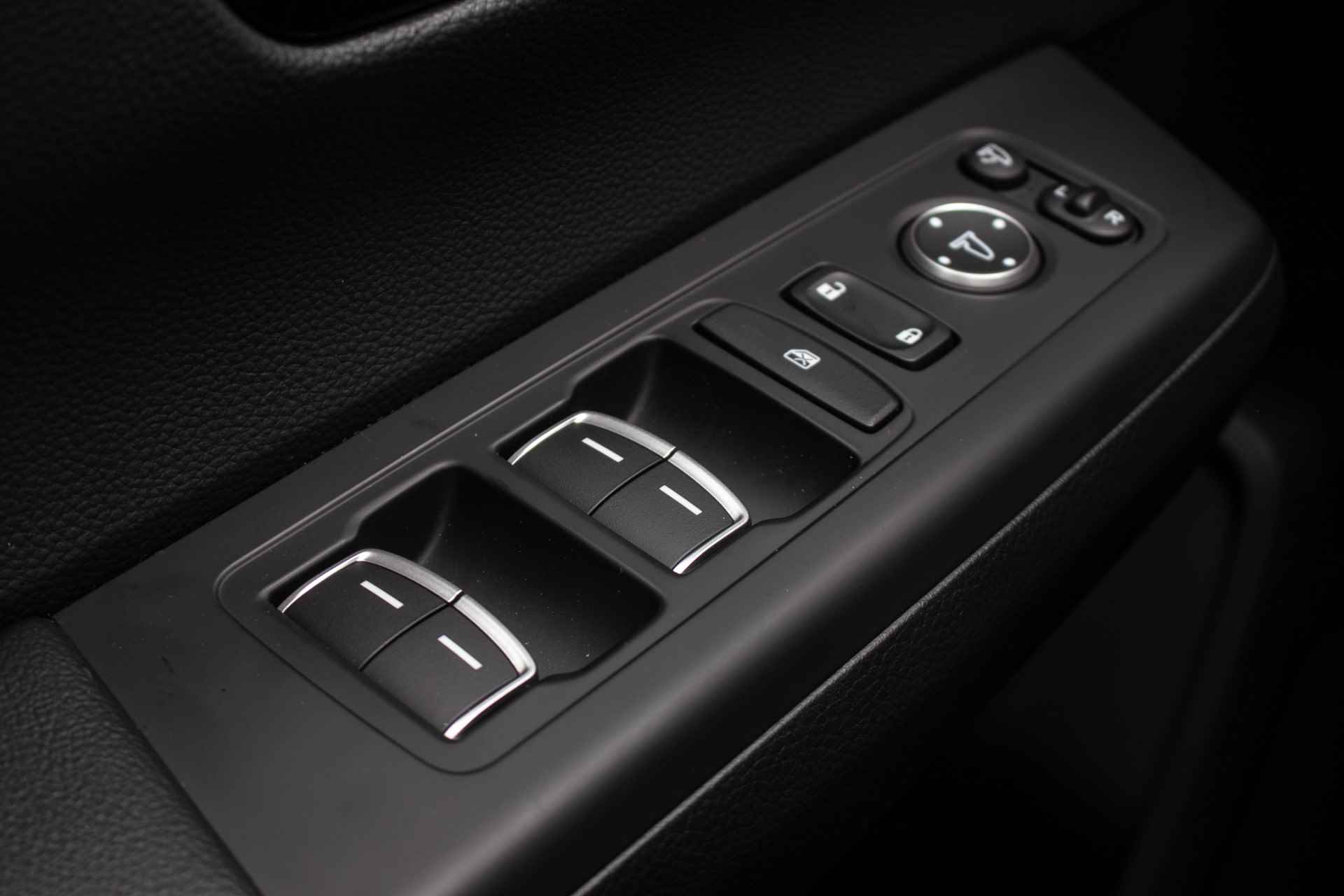 Honda CR-V 2.0 e:PHEV Advance Tech All-in rijklrprs| Schuif-/kanteldak | 19" LM | Leder - 53/58