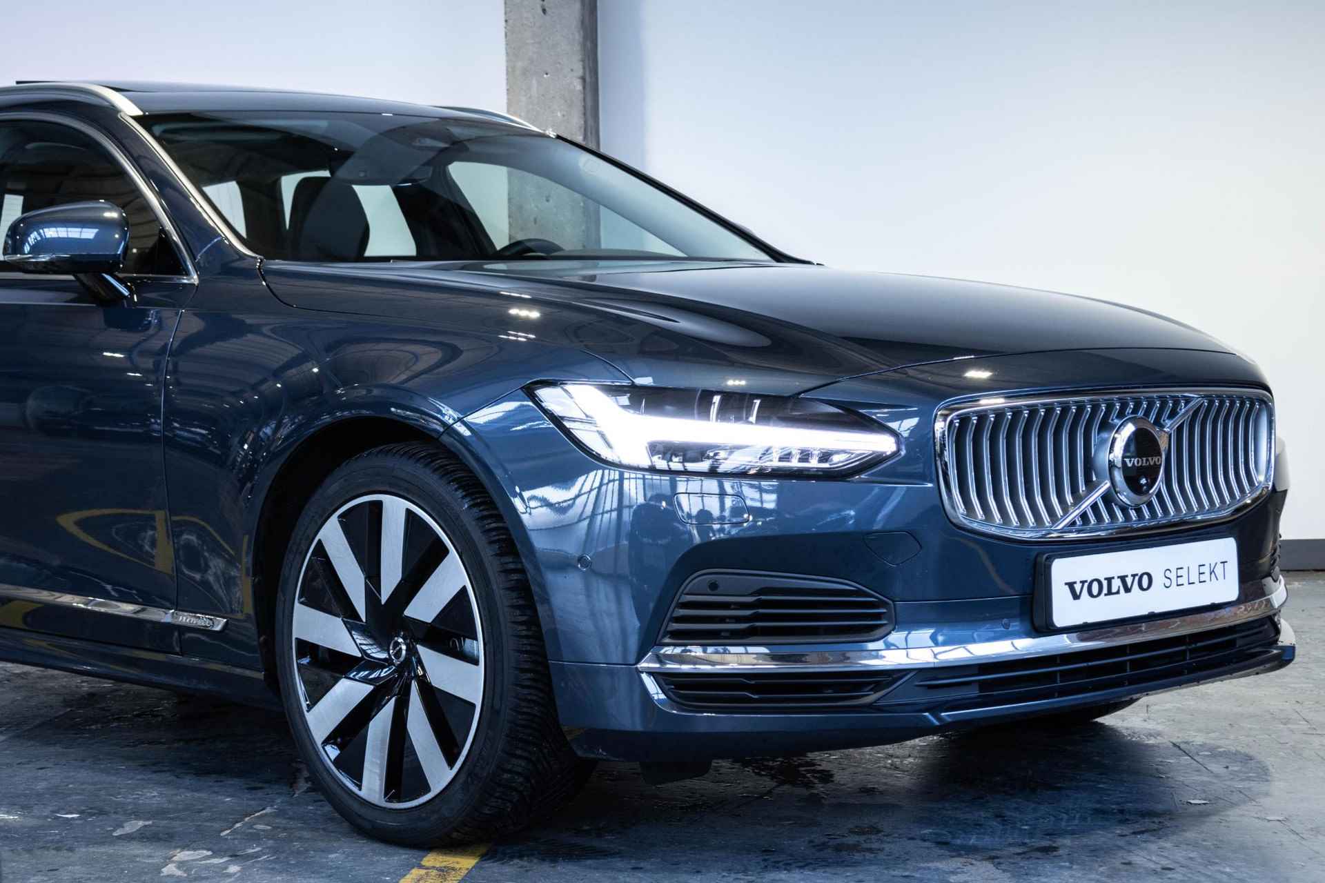 Volvo V90 T6 Automaat Recharge AWD Ultra Bright | Long Range | Panoramadak | Interieur Voorverwarming | Adaptive Cruise Control | Blind Spot | Head-up Display| 360º camera | Alarmklasse 3 | Google infotainment | Harman Kardon premium audio | Stoelverwarming - 6/48