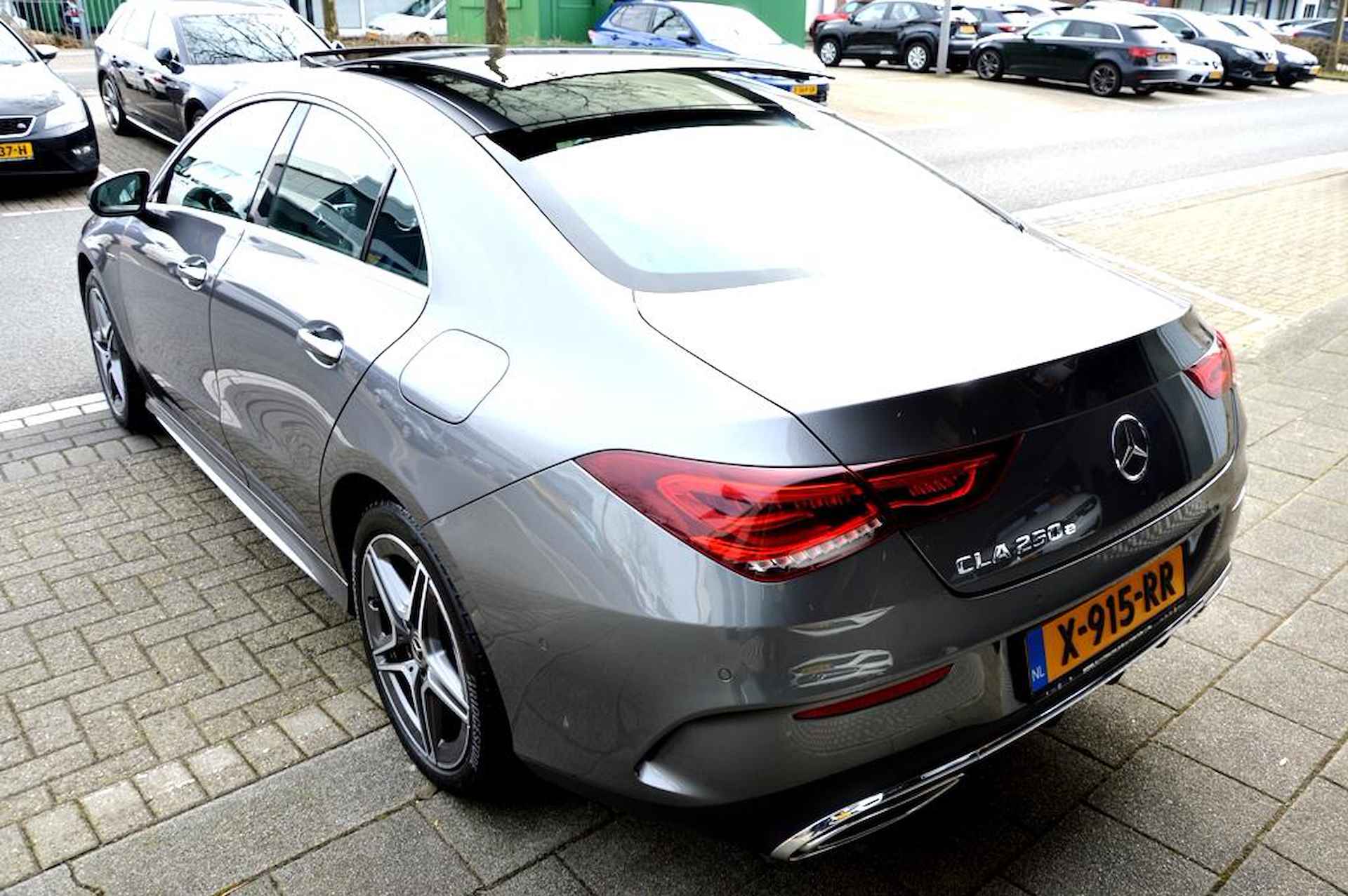 Mercedes-Benz CLA-klasse 250e AMG LMV-18/CAM/NAVI/LEER/PANO - 25/59