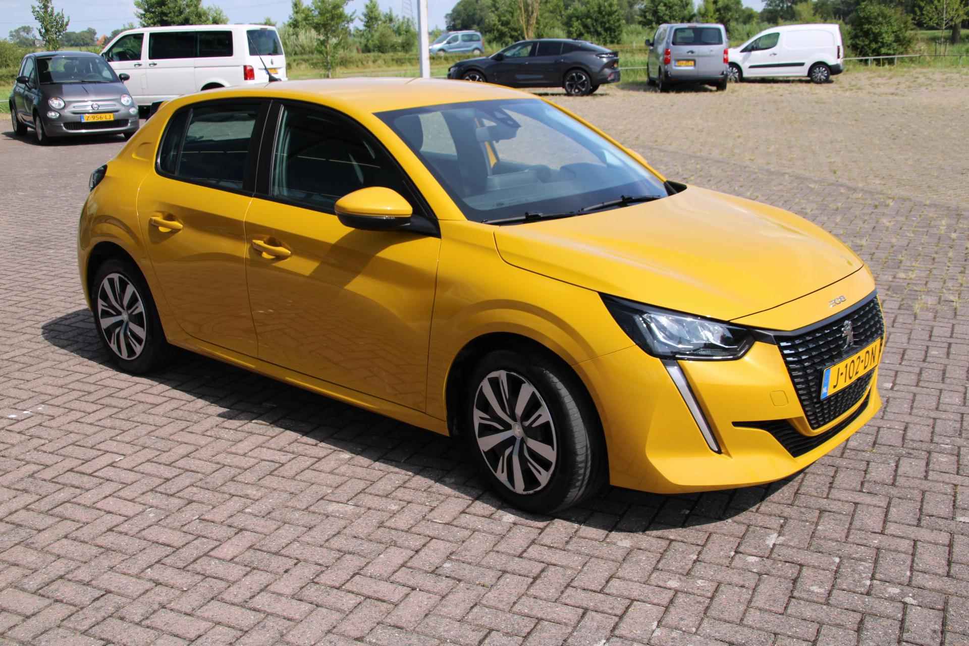 Peugeot 208 1.2 PureTech Blue Lease Active - 7/19