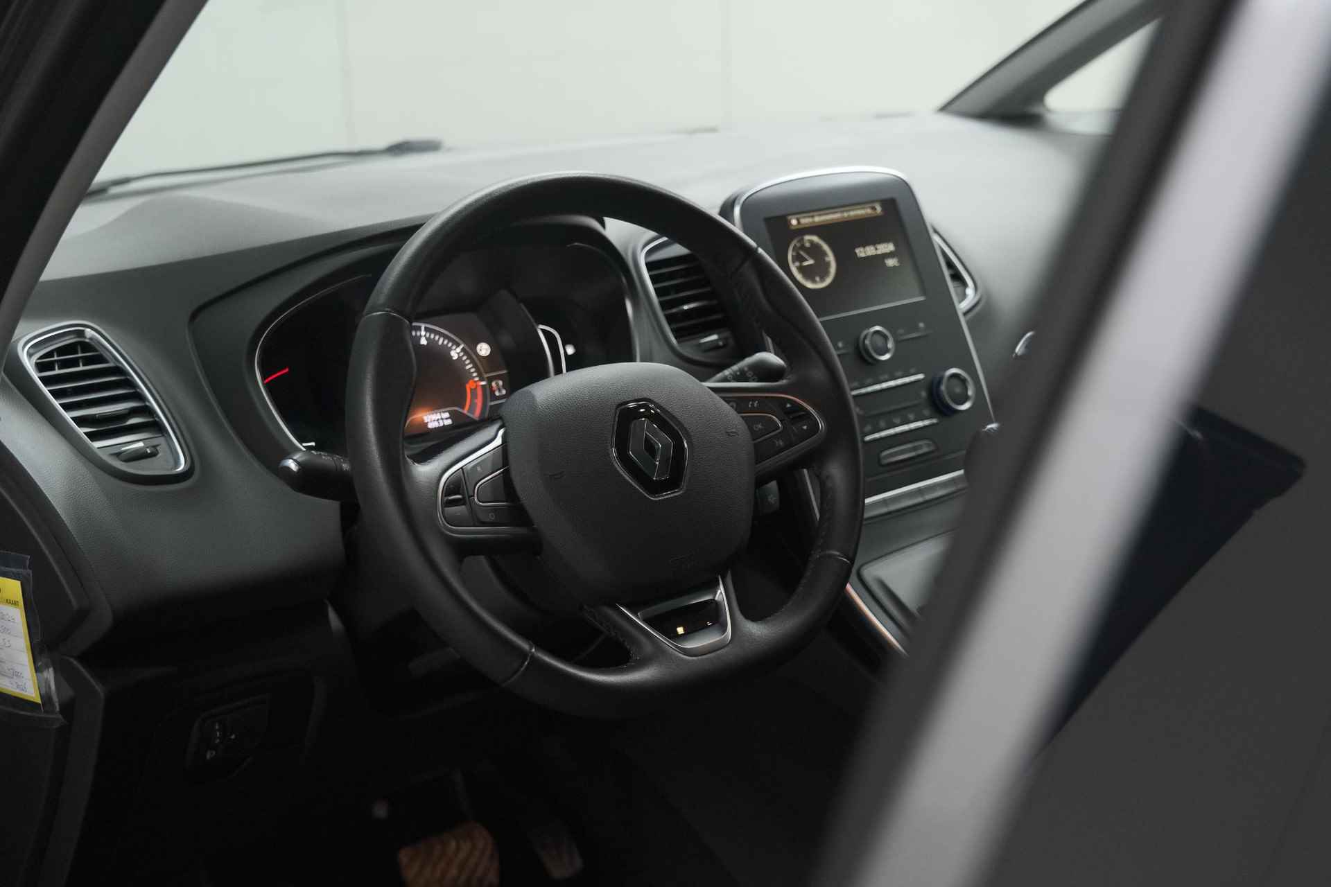 Renault Scénic TCe 140 EDC Intens | Parkeersensoren | Navigatie | Apple Carplay | Cruise Control - 3/74