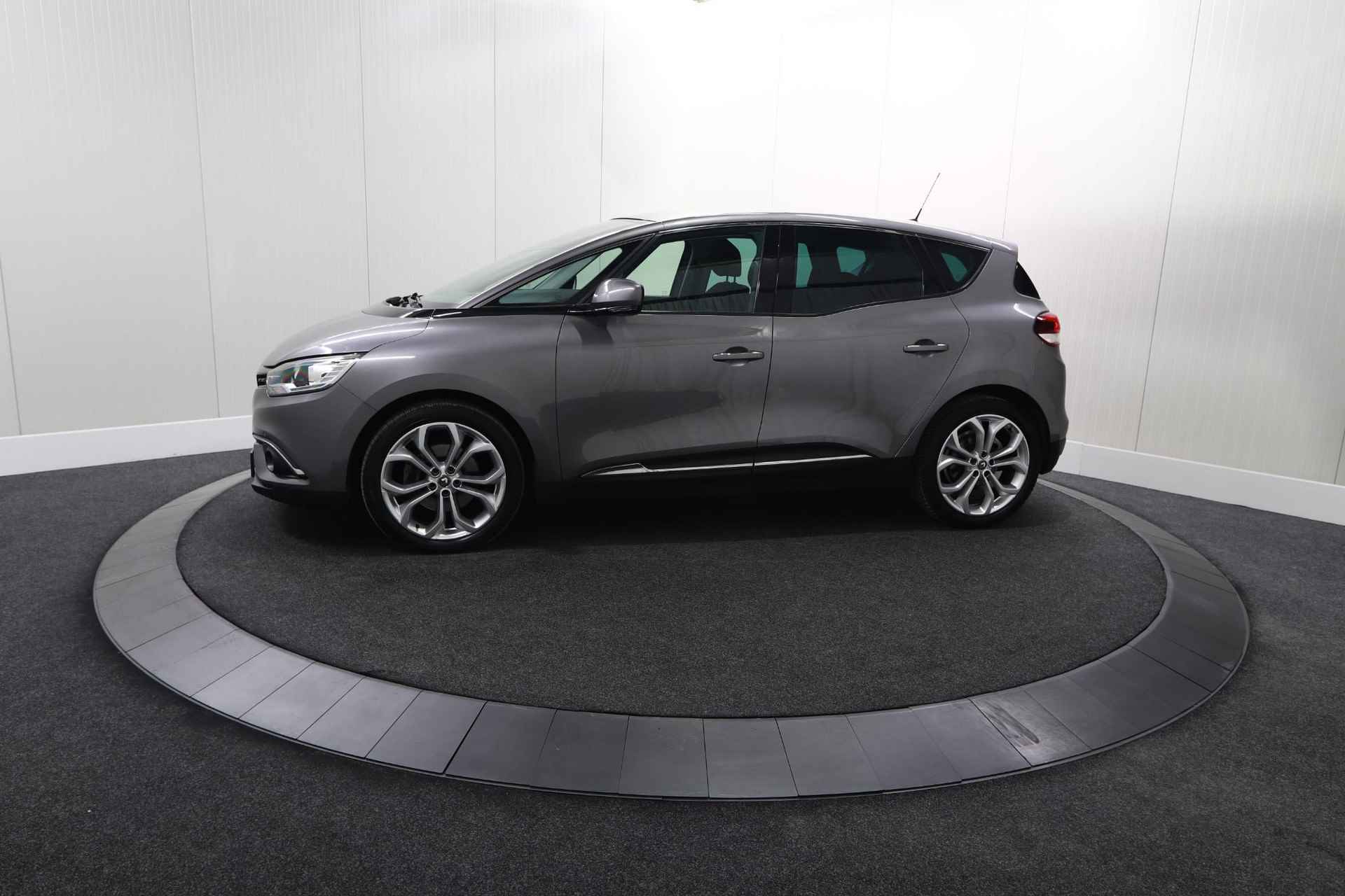 Renault Scénic TCe 140 EDC Intens | Parkeersensoren | Navigatie | Apple Carplay | Cruise Control - 68/74