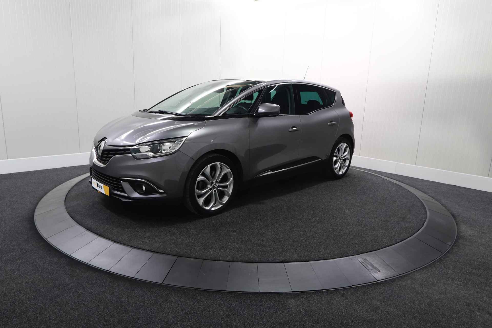 Renault Scénic TCe 140 EDC Intens | Parkeersensoren | Navigatie | Apple Carplay | Cruise Control - 69/74