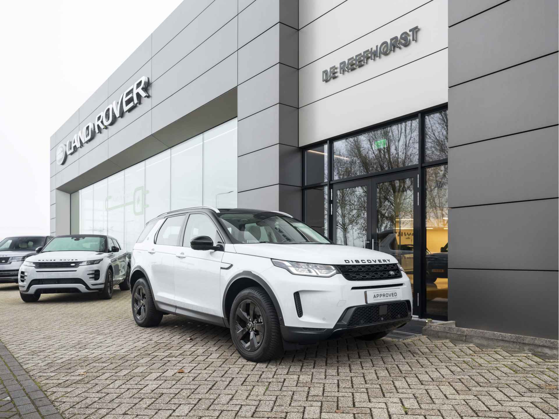 Land Rover Discovery Sport P300e S Blind Spot Assist | Trekhaak | Interactive Driver Display - 15/57