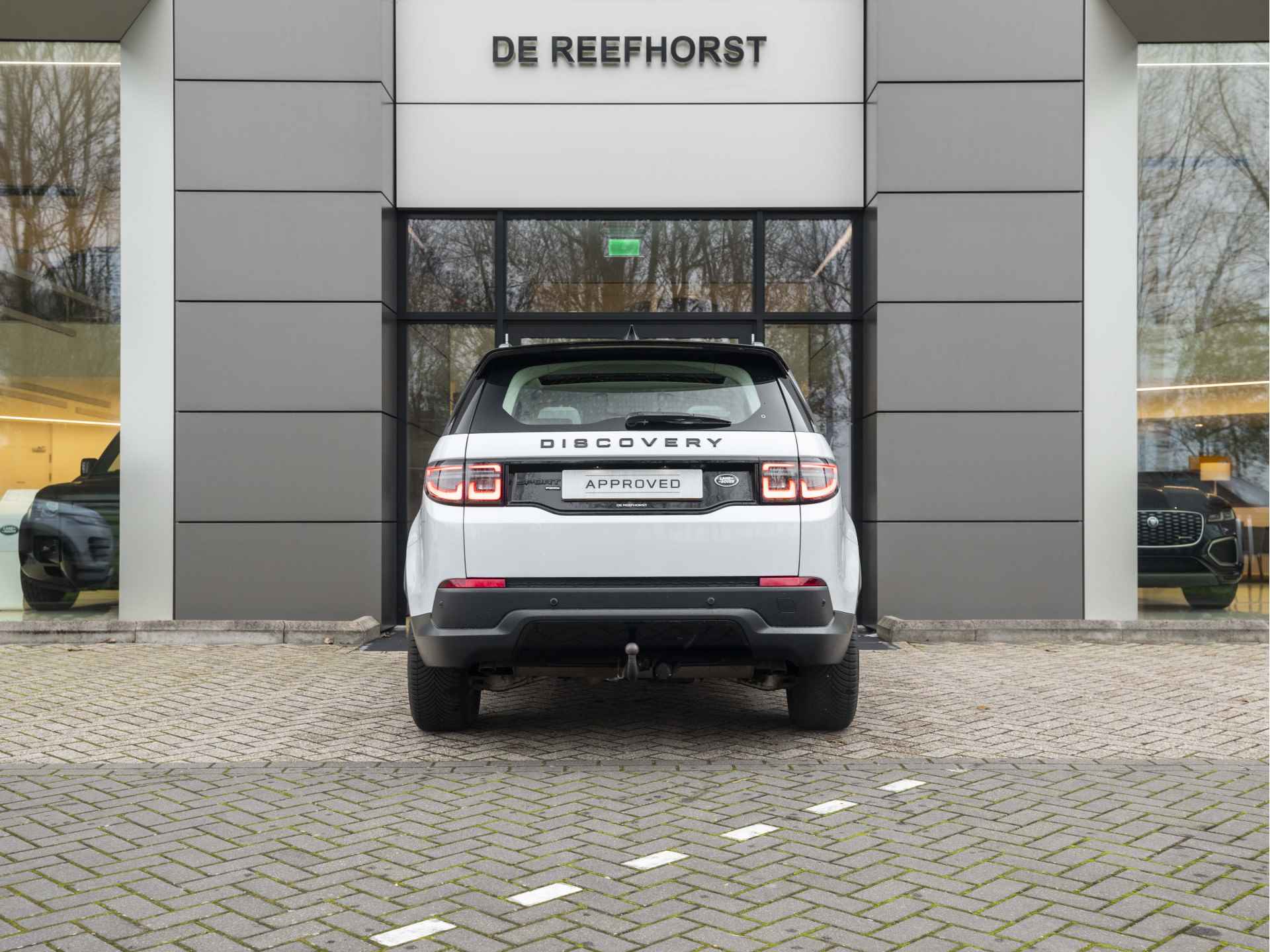 Land Rover Discovery Sport P300e S Blind Spot Assist | Trekhaak | Interactive Driver Display - 16/57