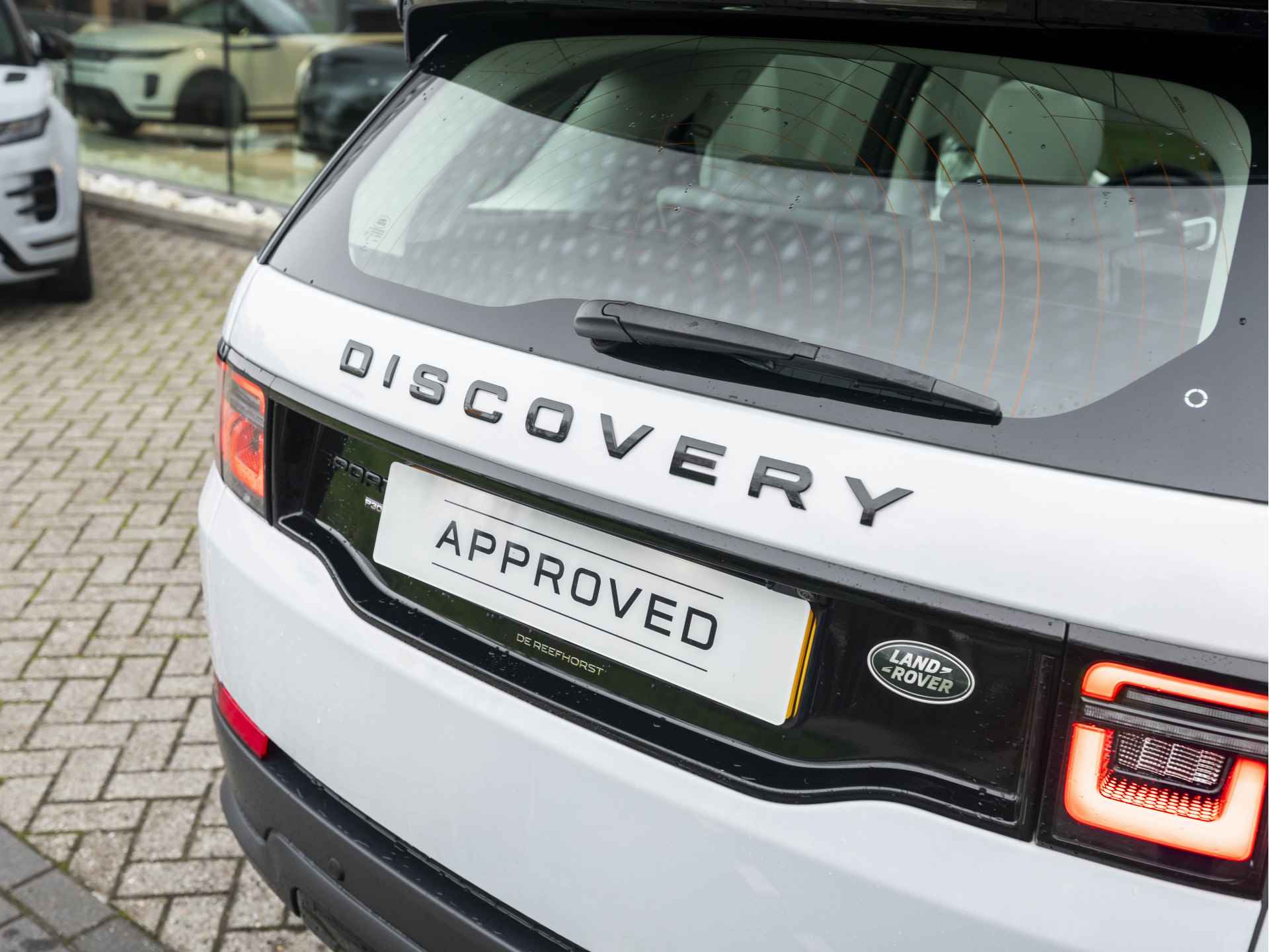 Land Rover Discovery Sport P300e S Blind Spot Assist | Trekhaak | Interactive Driver Display - 19/57