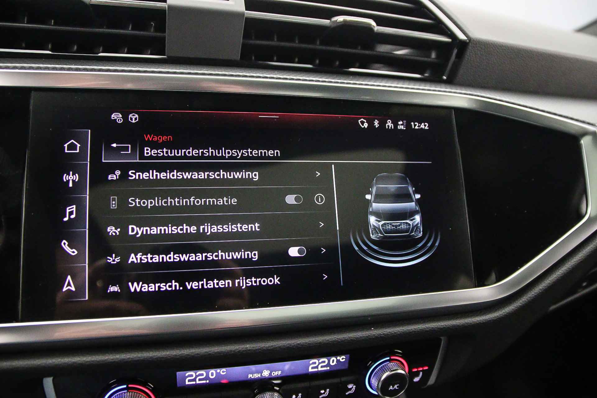 Audi Q3 Sportback S Edition 45 TFSI 245pk | Panodak | Adapt. Cruise | 20 inch | Audi Sound | Achteruitrijcamera | Dodehoek | Grootlichtassist | S-Line | - 24/46