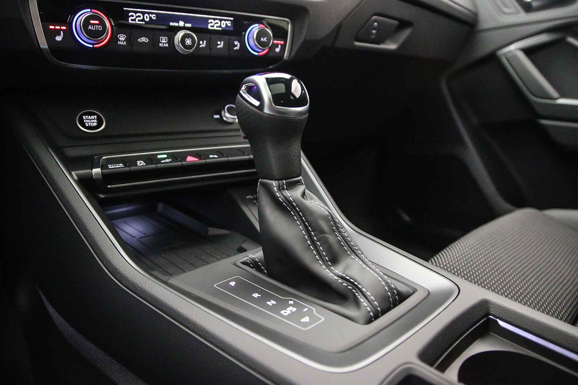 Audi Q3 Sportback S Edition 45 TFSI 245pk | Panodak | Adapt. Cruise | 20 inch | Audi Sound | Achteruitrijcamera | Dodehoek | Grootlichtassist | S-Line | - 29/46