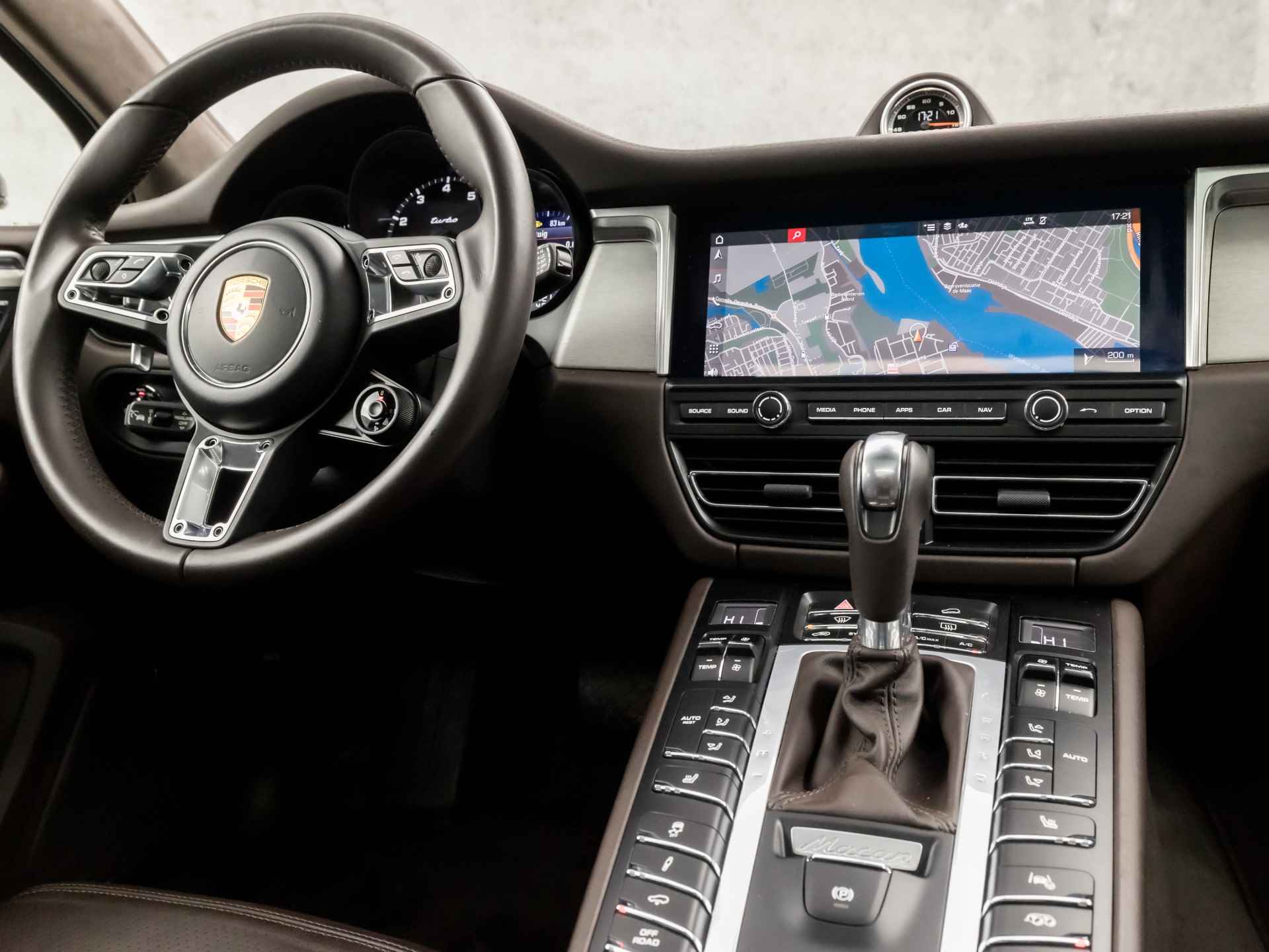 Porsche Macan 2.9 Turbo 441Pk Automaat (PANORAMADAK, APPLE CARPLAY, LUCHTVERING, ALCANTARA HEMEL, MEMORY SEATS, ESPRESSO LEDER, STUURVERWARMING, BOSE, ADAPTIVE CRUISE, NIEUWSTAAT) - 7/46