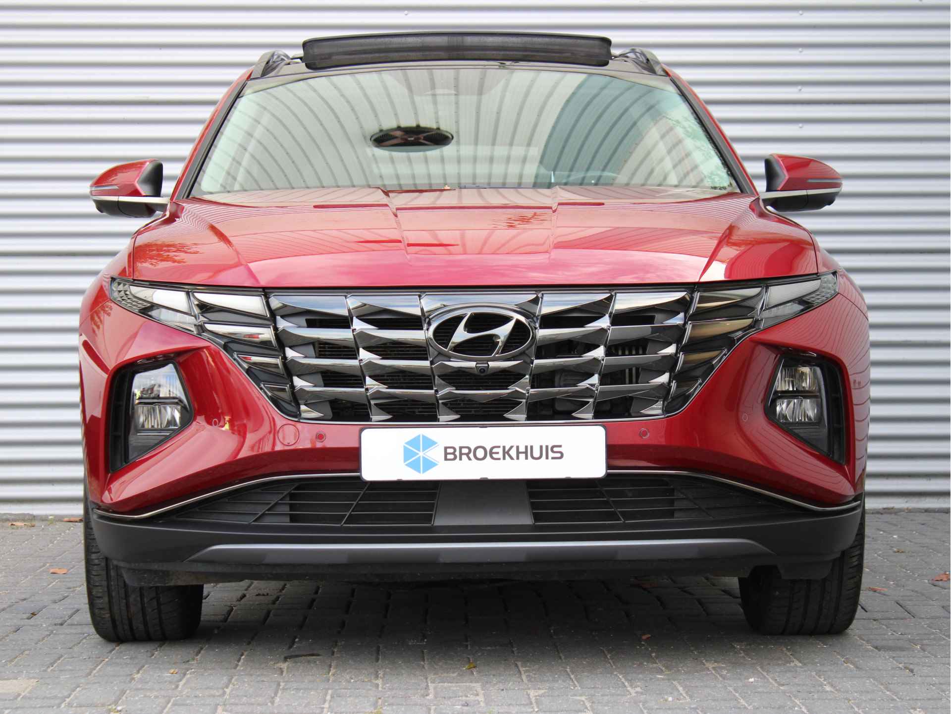 Hyundai Tucson 1.6 T-GDI PHEV Premium Sky 4WD 265pk Automaat | Vol-Leder | Schuif-/Kanteldak | Elektr. Achterklep | Stoelkoeling/verwarming | 3 - 4/40