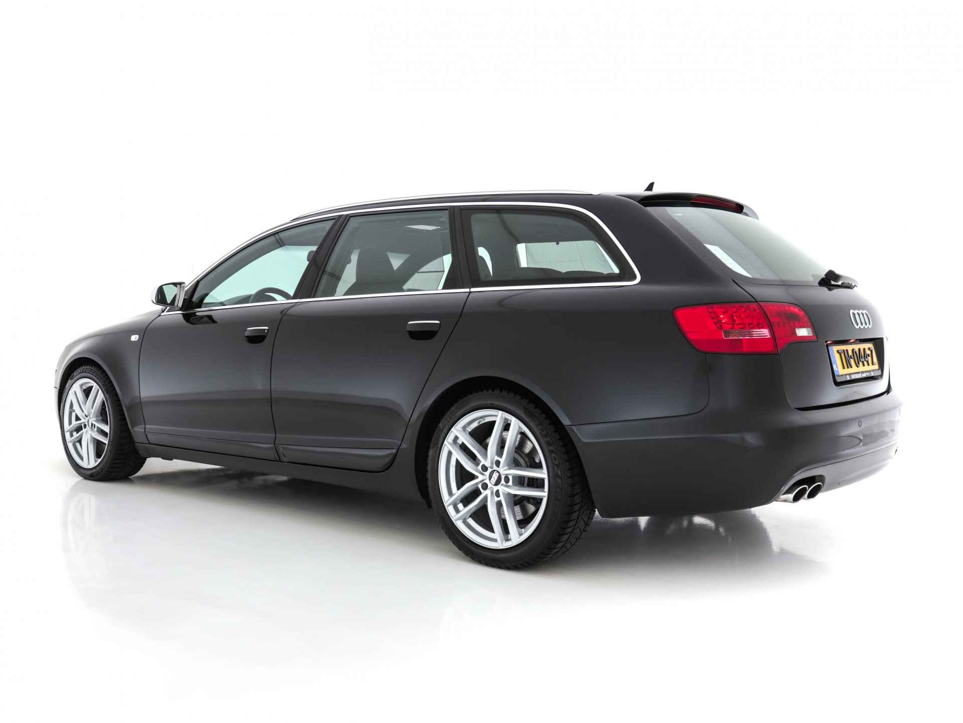 Audi S6 Avant S6 5.2 FSI Quattro [ DISTRIBUTIE-KETTING MOET VERVANGEN WORDEN ] Aut. *PANO | VALCONA-VOLLEDER | NAVI-FULLMAP | SPORT-SEATS | BOSE-SURROUND | ECC | PDC | CRUISE | 18"ALU* - 4/35