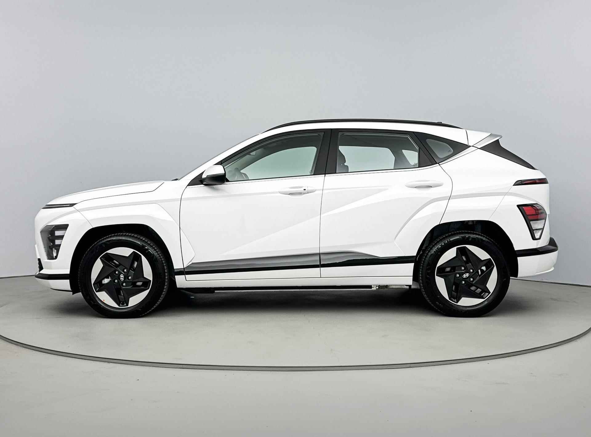 Hyundai Kona Electric Comfort 65.4 kWh | €6200,- VOORRAAD VOORDEEL!!! | - 4/28