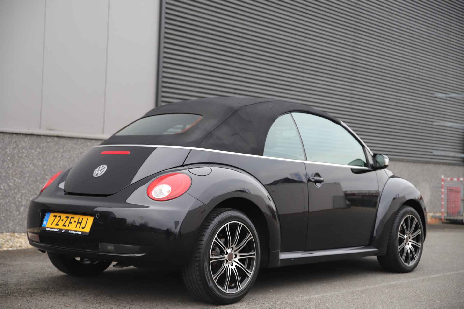 Volkswagen New Beetle Cabriolet 1.6 Highline/Leder/*Nieuwe kap*/Cruise/17"/stoelverw. - 5/37