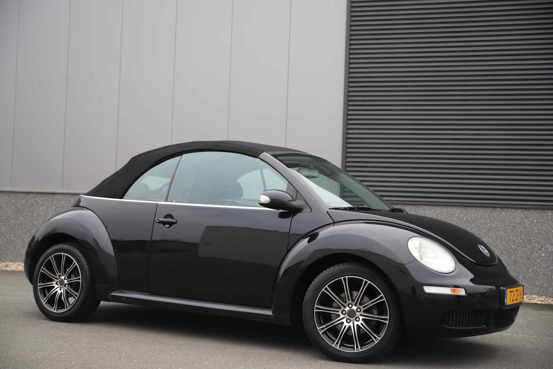 Volkswagen New Beetle Cabriolet 1.6 Highline/Leder/*Nieuwe kap*/Cruise/17"/stoelverw. - 12/37