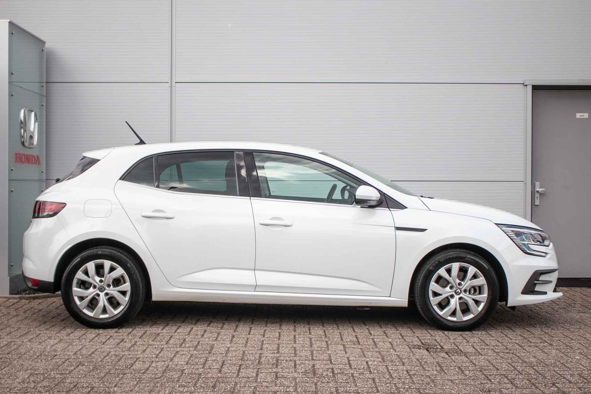 Renault Mégane 1.6 E-Tech Plug-In Hybrid 160 Zen - All-in rijkrprs | Navi | Carplay | Cruise | Stoelverw. - 2/38