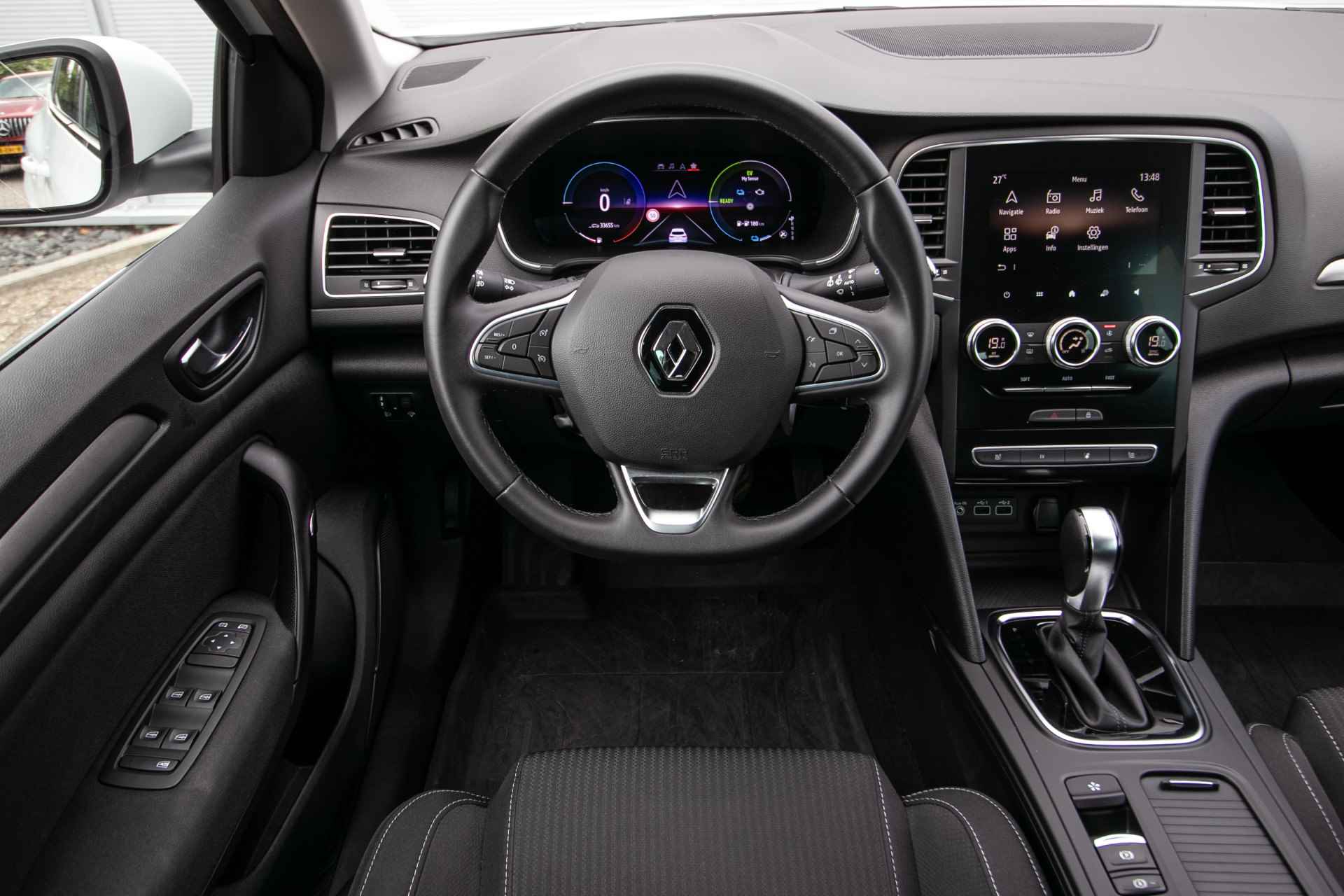 Renault Mégane 1.6 E-Tech Plug-In Hybrid 160 Zen - All-in rijkrprs | Navi | Carplay | Cruise | Stoelverw. - 11/38