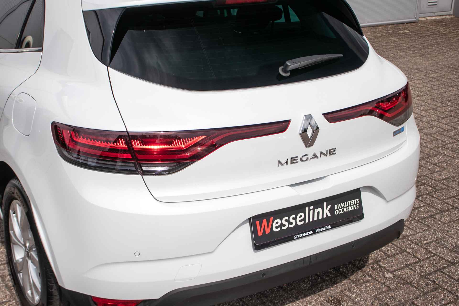 Renault Mégane 1.6 E-Tech Plug-In Hybrid 160 Zen - All-in rijkrprs | Navi | Carplay | Cruise | Stoelverw. - 25/38