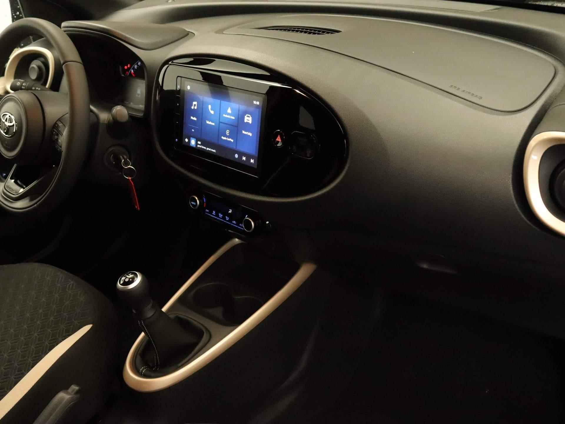 Toyota Aygo X 1.0 VVT-i MT Pulse - ORIGINEEL NEDERLANDSE AUTO - DIRECT UIT VOORRAAD LEVERBAAR - LEASE MOGELIJK! - ADAPTIVE CRUISE CONTROL - ACHTERUITRIJ CAMERA - 13/29