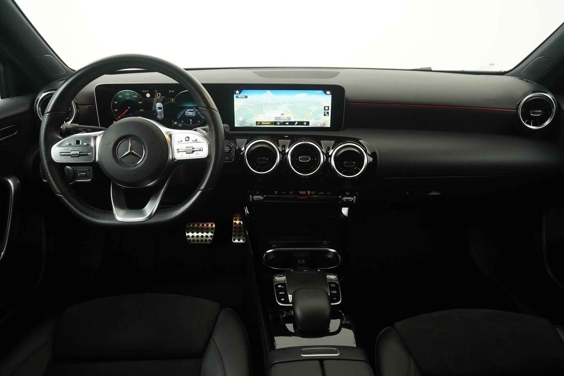 Mercedes-Benz A-klasse 200 Premium | Virtual cockpit | Camera | - 5/37