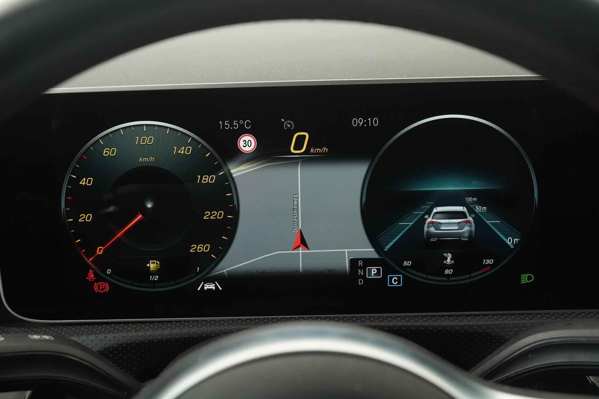 Mercedes-Benz A-klasse 200 Premium | Virtual cockpit | Camera | - 8/37