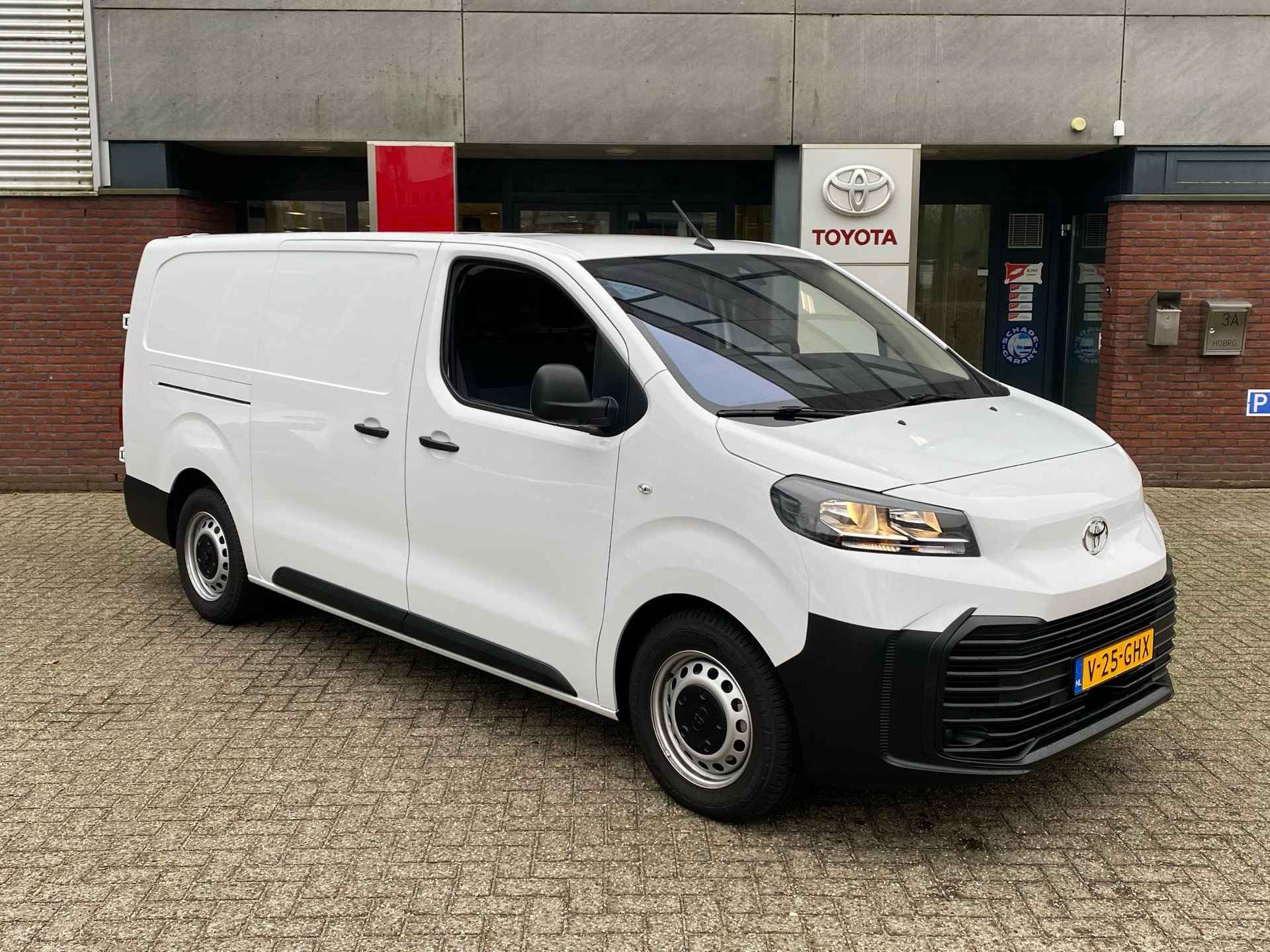 Toyota Proace Long Worker CHALLENGER 75KWH ELECTRIC