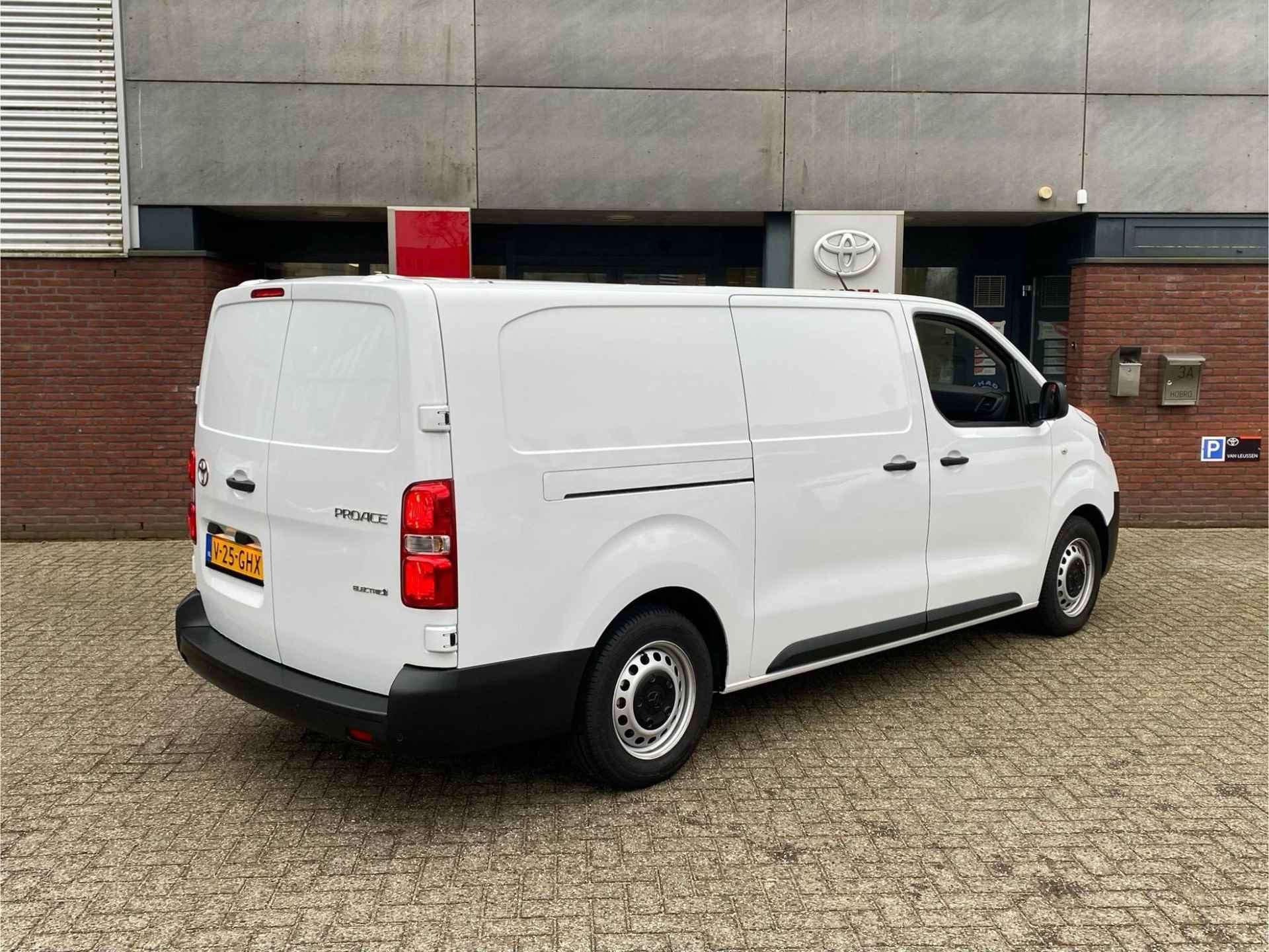 Toyota Proace Long Worker CHALLENGER 75KWH ELECTRIC - 16/43