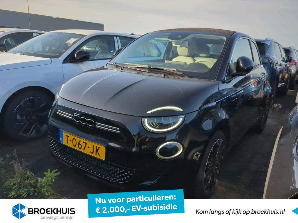 Fiat 500E La Prima 42kWh Cabrio 3 Fase €2000 SUBSIDIE! | Verwacht! | Navigatie | Leder | Achteruitrijcamera | Stoelverwarming | Climate Co