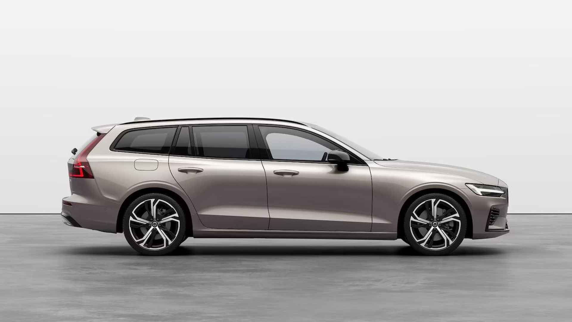 Volvo V60 2.0 T6 Recharge AWD Plus Dark | Harman Kardon Premium Sound | Visual Park Assist 360° Camera | Schuif/Kanteldak | Elektrisch Verstelbare Voorstoelen met Geheugen | 19" Lichtmetalen Wielen | - 13/19