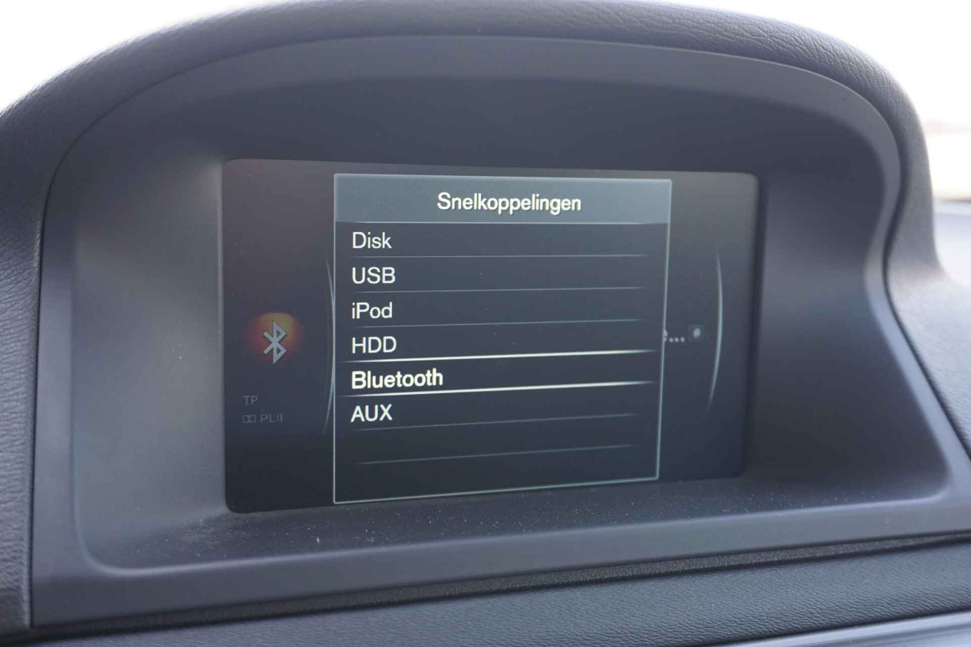 Volvo V70 2.0 T4 Polar+ | Trekhaak | Memory | Schuif-Kanteldak |  Harman/Kardon audio | Leder | Stand kachel | Bi-Xenon - 26/32