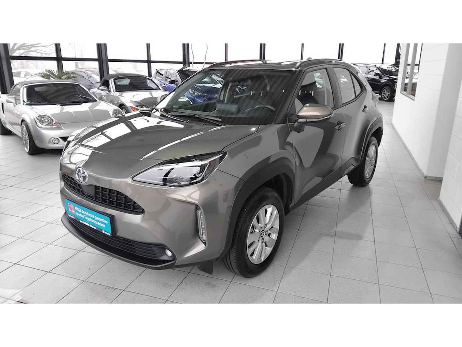 Toyota Yaris Cross 1.5 | HUD | Keyless | Stoel/stuurverw | Navigatie | LED | - 4/24