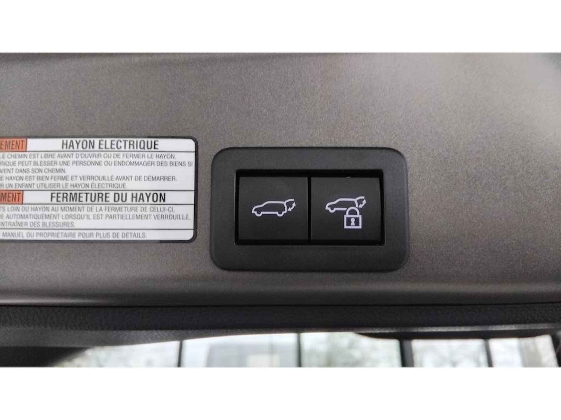 Toyota Yaris Cross 1.5 | HUD | Keyless | Stoel/stuurverw | Navigatie | LED | - 22/24