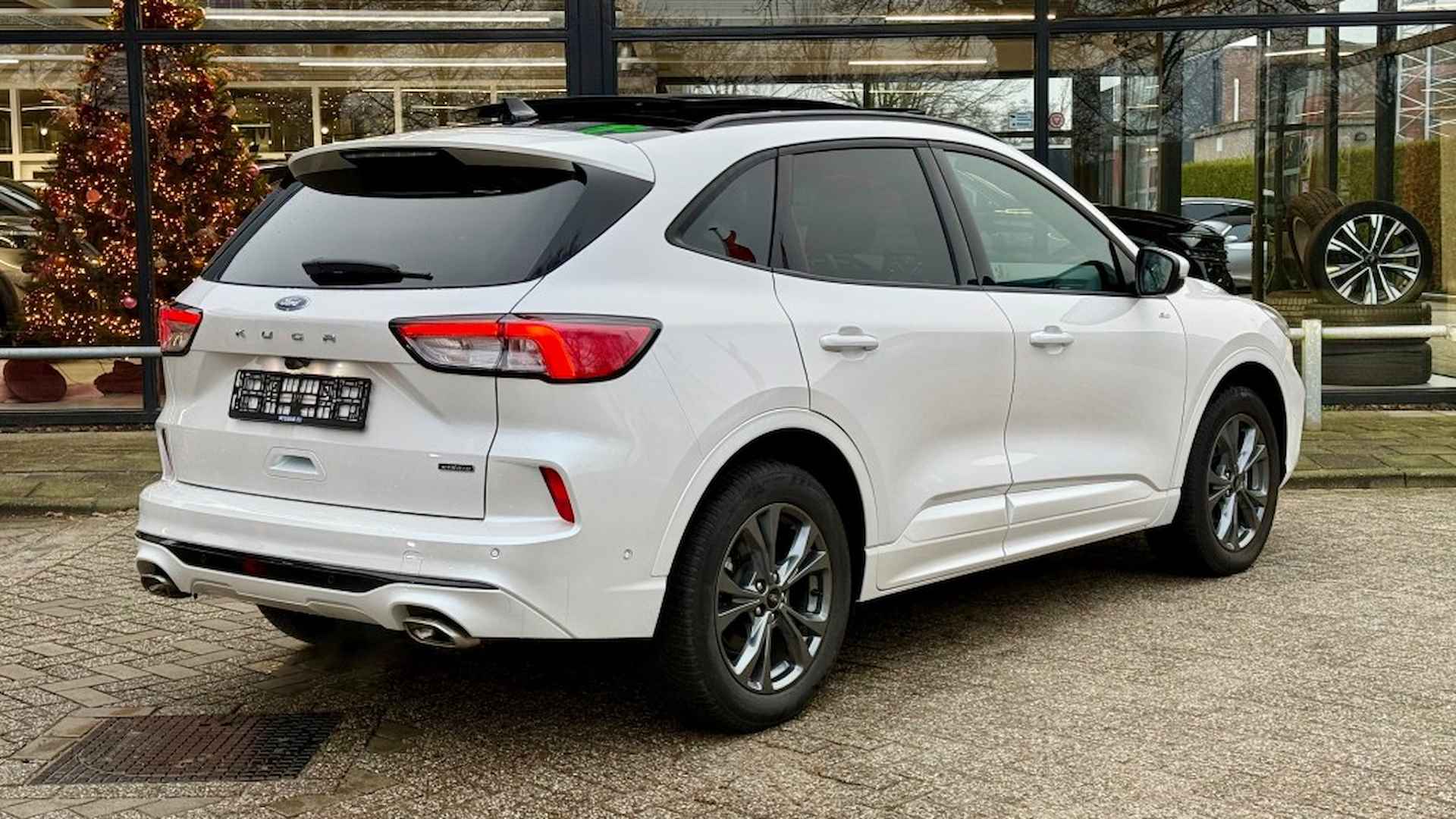 FORD Kuga 2.5 PHEV ST-LINE X / FULL OPTIONS / Trekhaak+18inch - 20/25