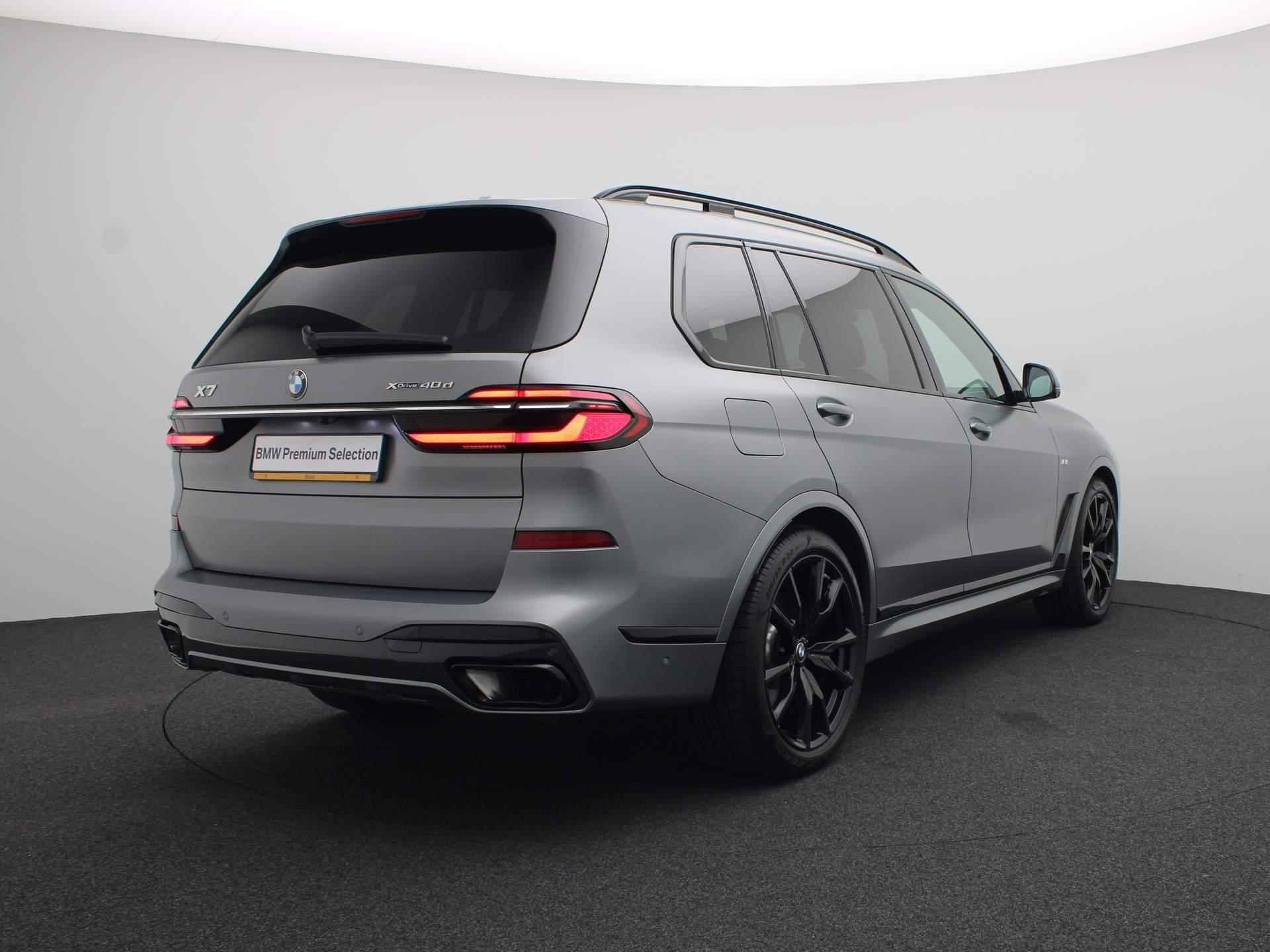 BMW X7 xDrive40d High Executive | M Sportpakket Pro | Trekhaak | Panoramadak | Stoelventilatie | Driving Assistant Professional | Harman Kardon | 22'' - 2/38