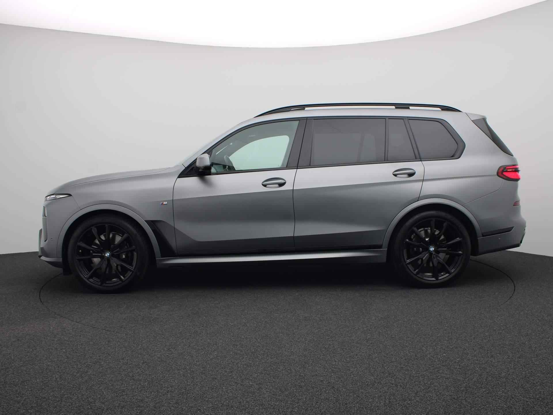 BMW X7 xDrive40d High Executive | M Sportpakket Pro | Trekhaak | Panoramadak | Stoelventilatie | Driving Assistant Professional | Harman Kardon | 22'' - 4/38