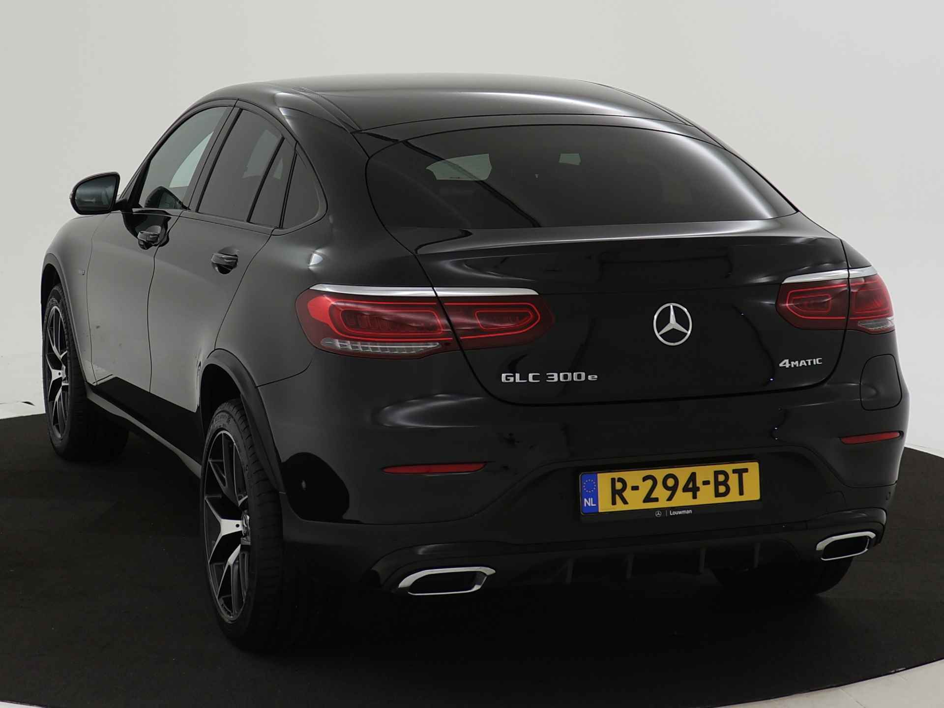 Mercedes-Benz GLC Coupé 300 e 4MATIC Business Solution AMG | AMG Styling | Night Pakket | 20 Inch AMG LM velgen | Digitaal Dashboard | Inclusief 24 maanden MB Certified garantie voor Europa | - 17/45