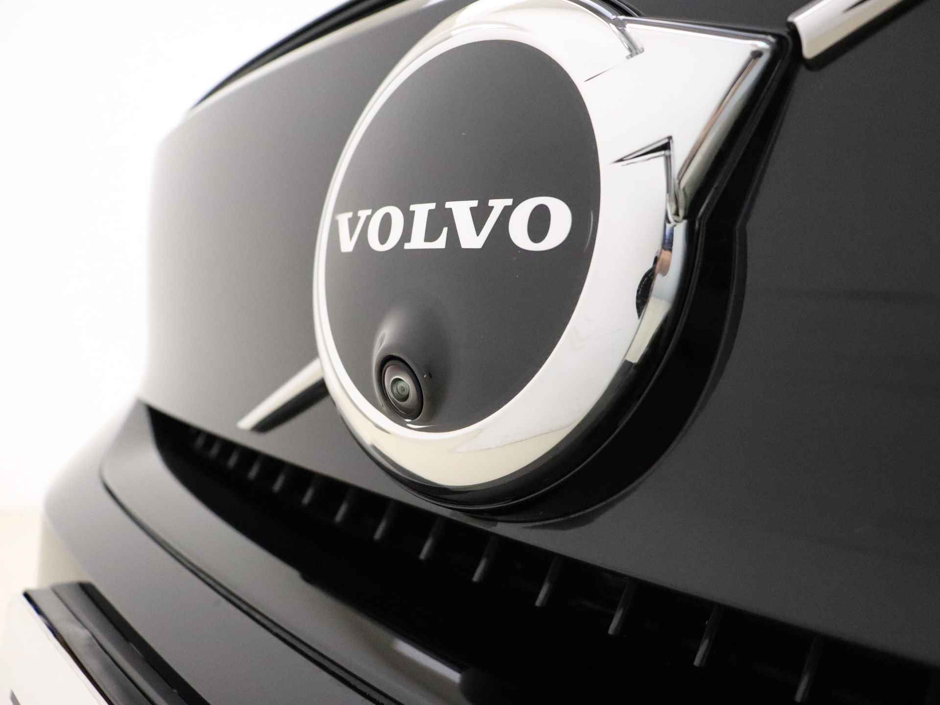 Volvo C40 Extended Range Ultimate 82 kWh / H&K Audio / Elektrische stoelen / Glazen dak / Woolblend / Keyless / 360 Camera / BLIS / Adapt. Cruise / - 20/40