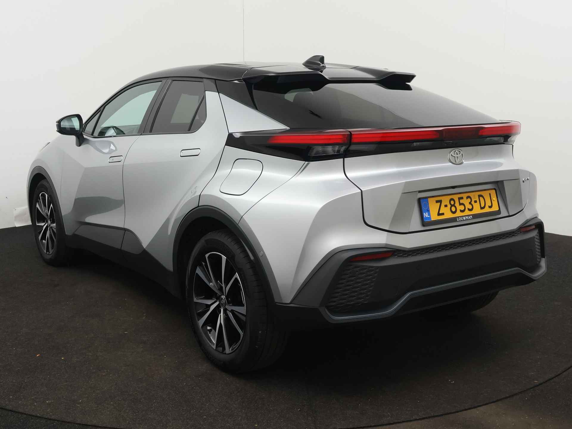 Toyota C-HR 1.8 Hybrid 140 First Edition | 360 Camera | Navigatie | Parkeersensoren | LM velgen | - 17/45